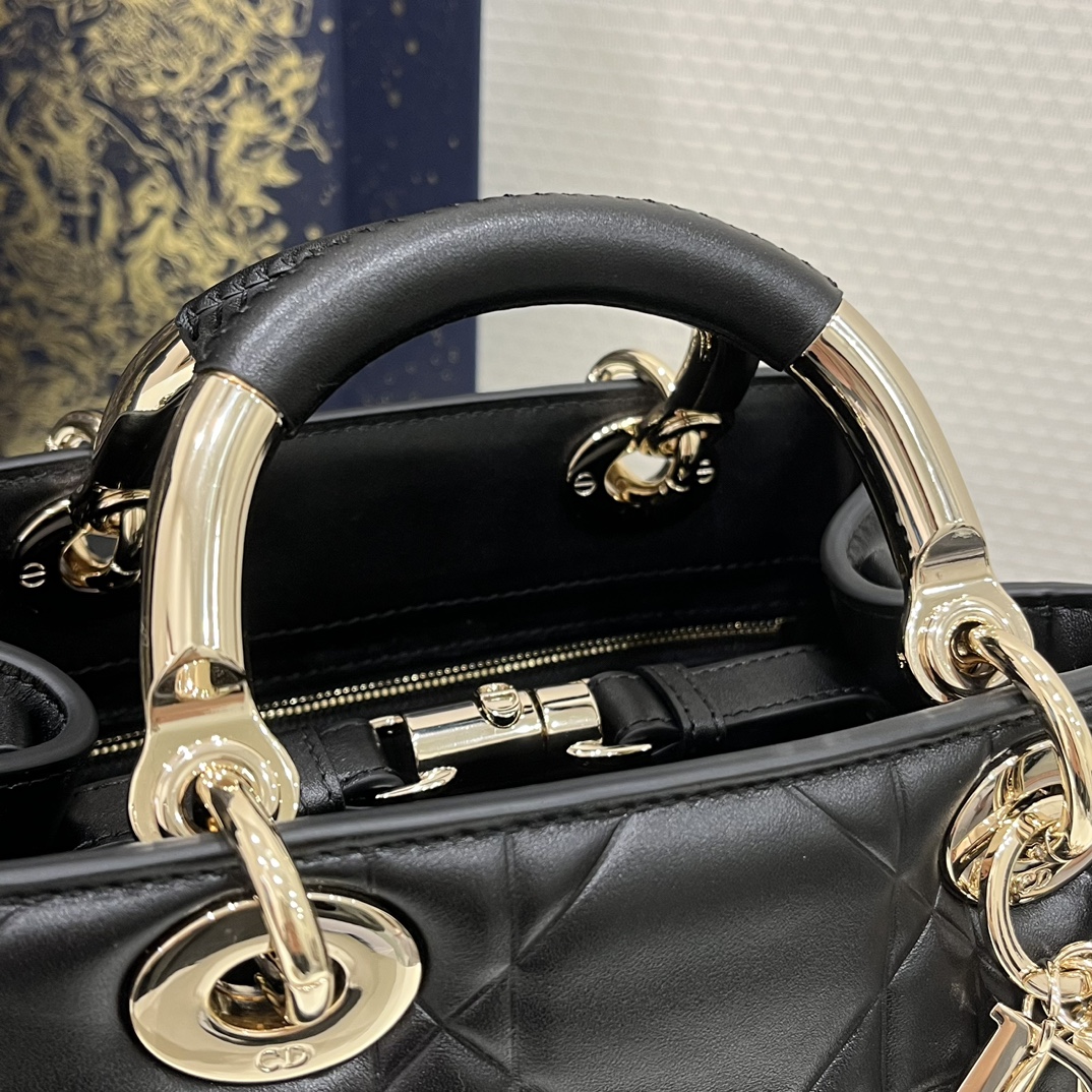 D*or 95-22 top handbags-25*10*16cm