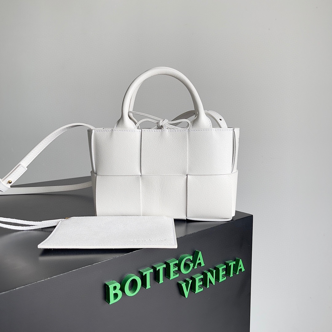b0tte*a Ven*ta tote bag-20*7*13cm