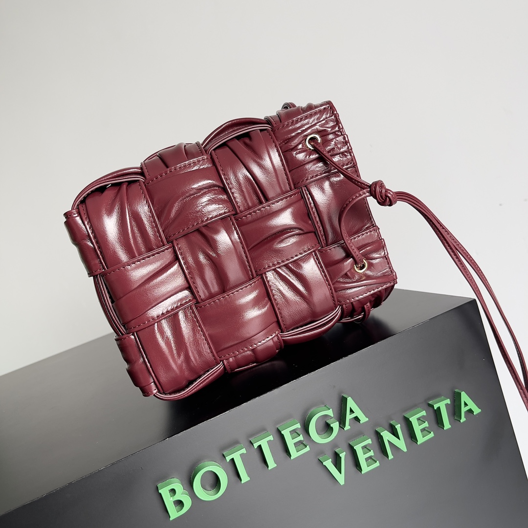 b0tte*a Ven*ta mini bucket-18*14*14cm