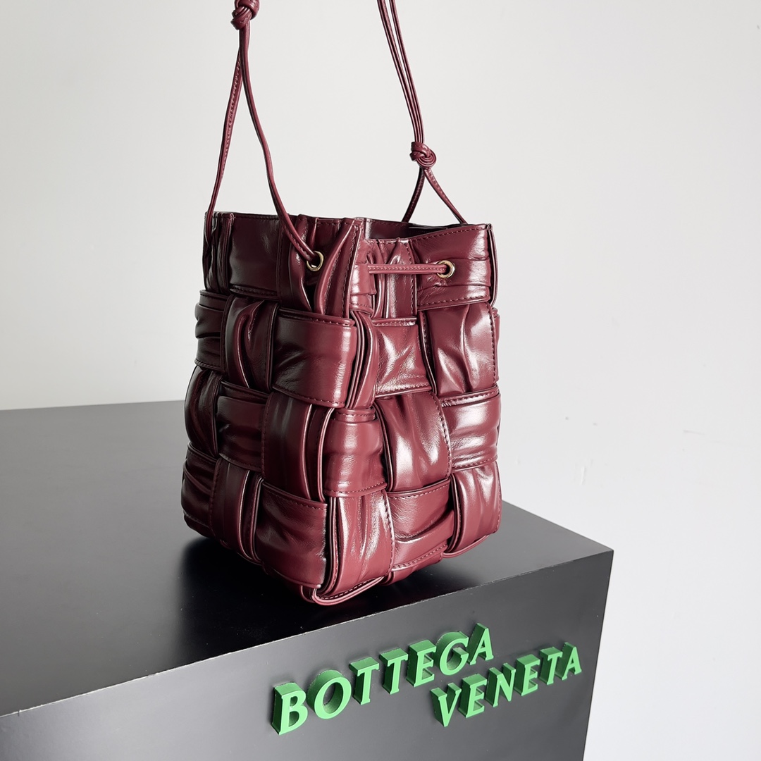 b0tte*a Ven*ta mini bucket-18*14*14cm