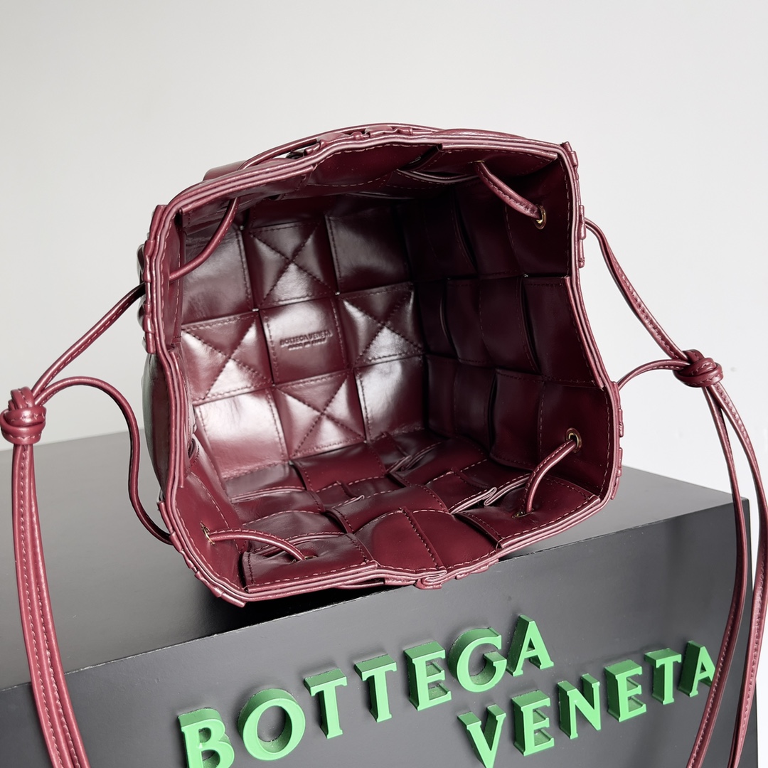 b0tte*a Ven*ta mini bucket-18*14*14cm