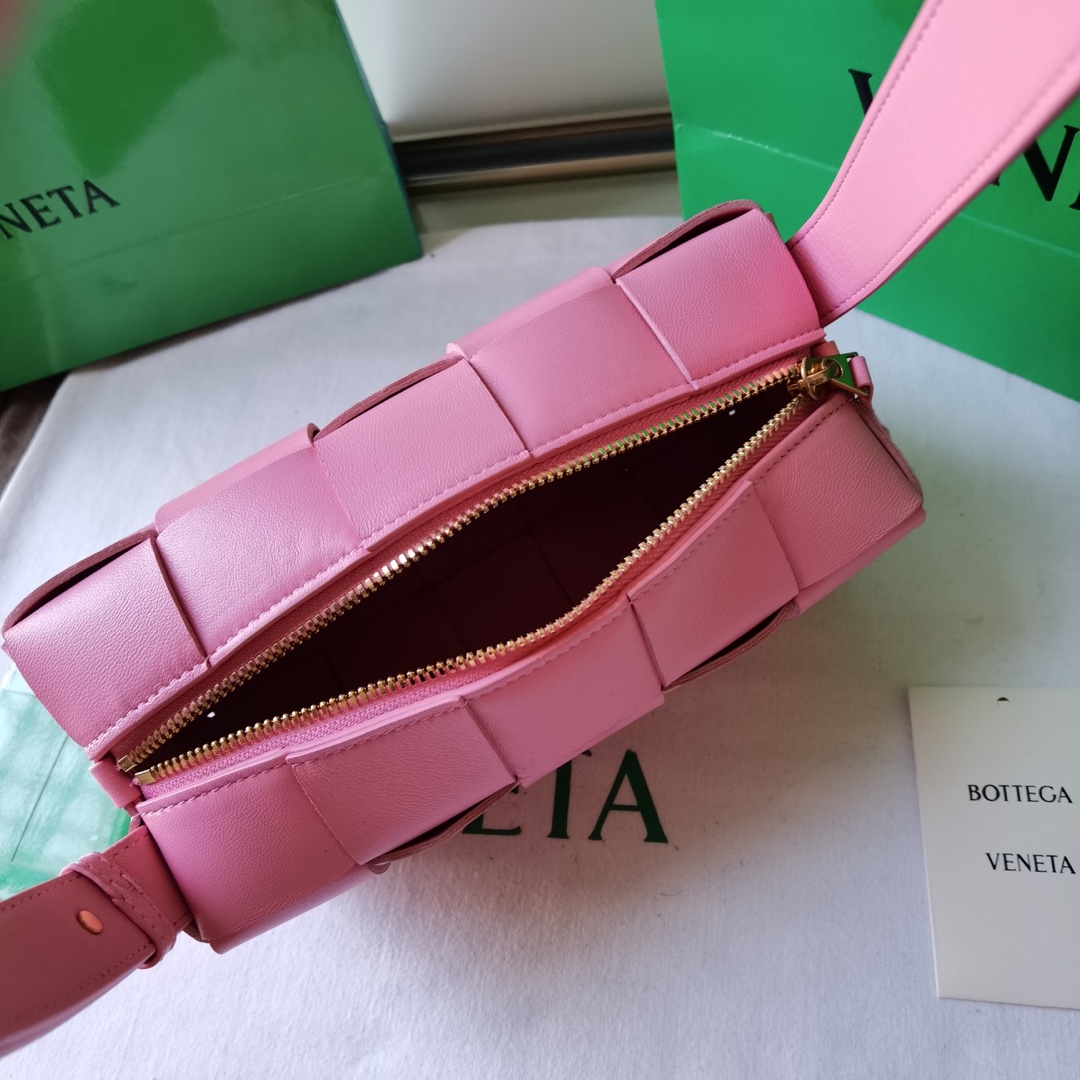 b0tte*a Ven*ta cassette bag-23.5x10x20cm