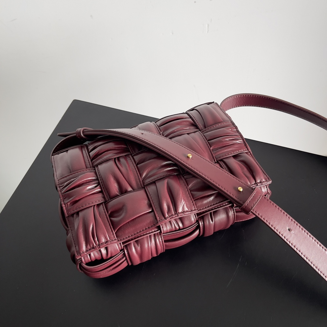 b0tte*a Ven*ta cassette bag-19*4*12cm