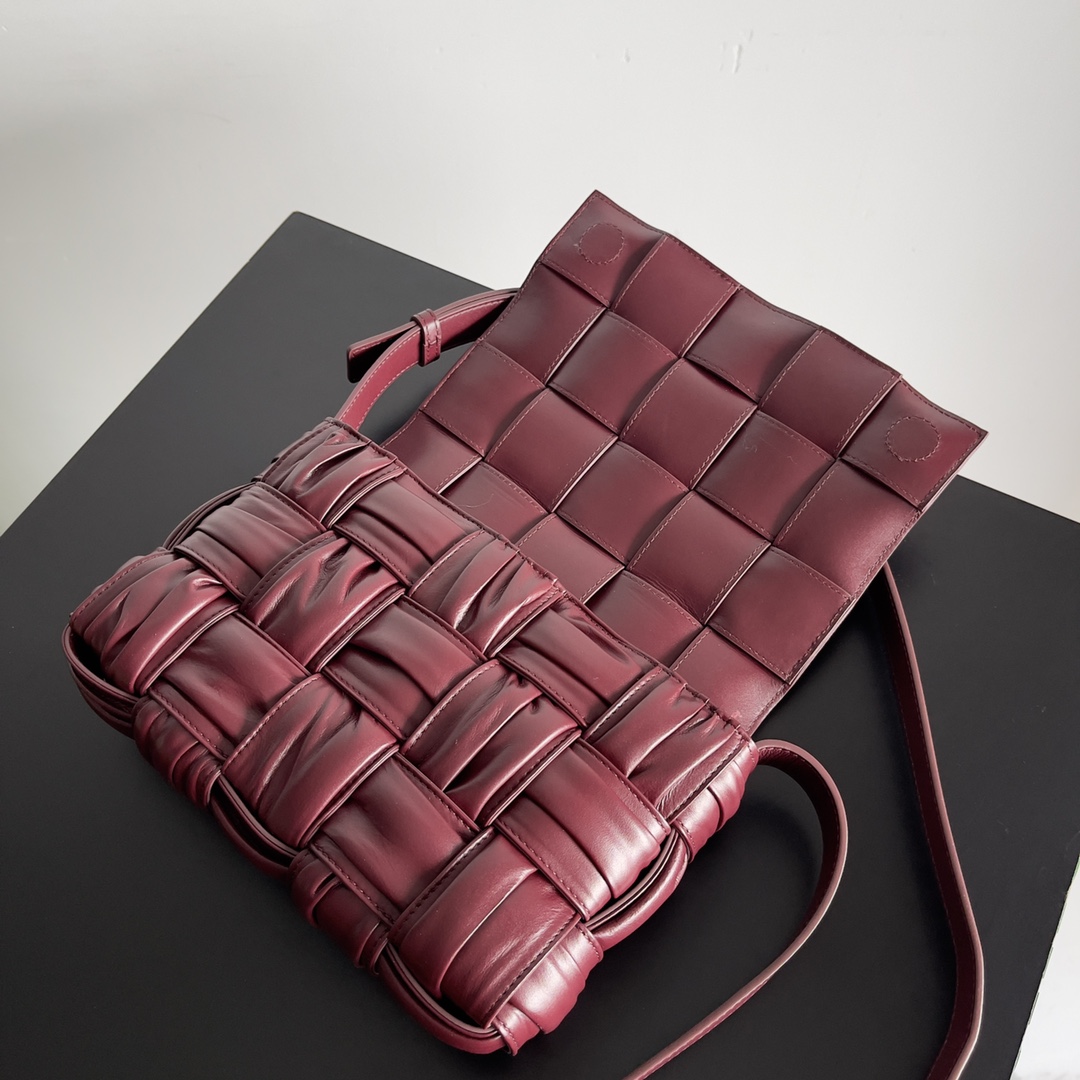 b0tte*a Ven*ta cassette bag-19*4*12cm