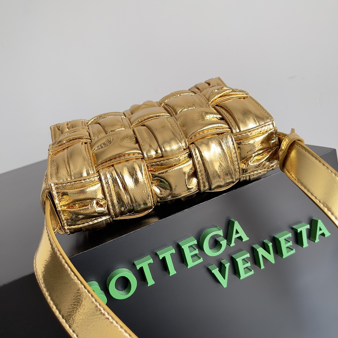 b0tte*a Ven*ta cassette bag-19*4*12cm
