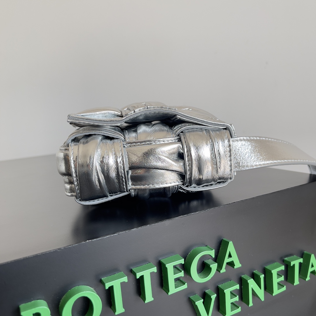 b0tte*a Ven*ta cassette bag-19*4*12cm