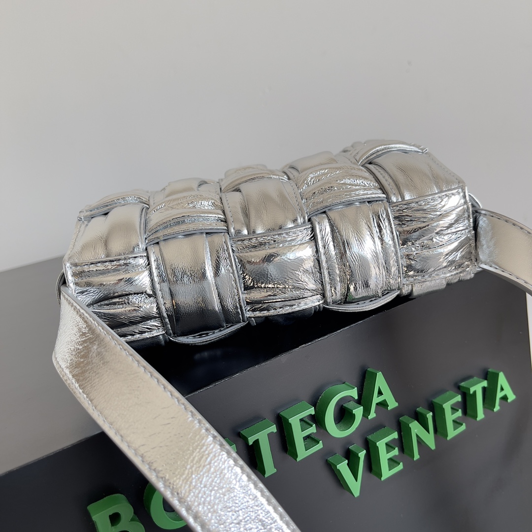 b0tte*a Ven*ta cassette bag-19*4*12cm