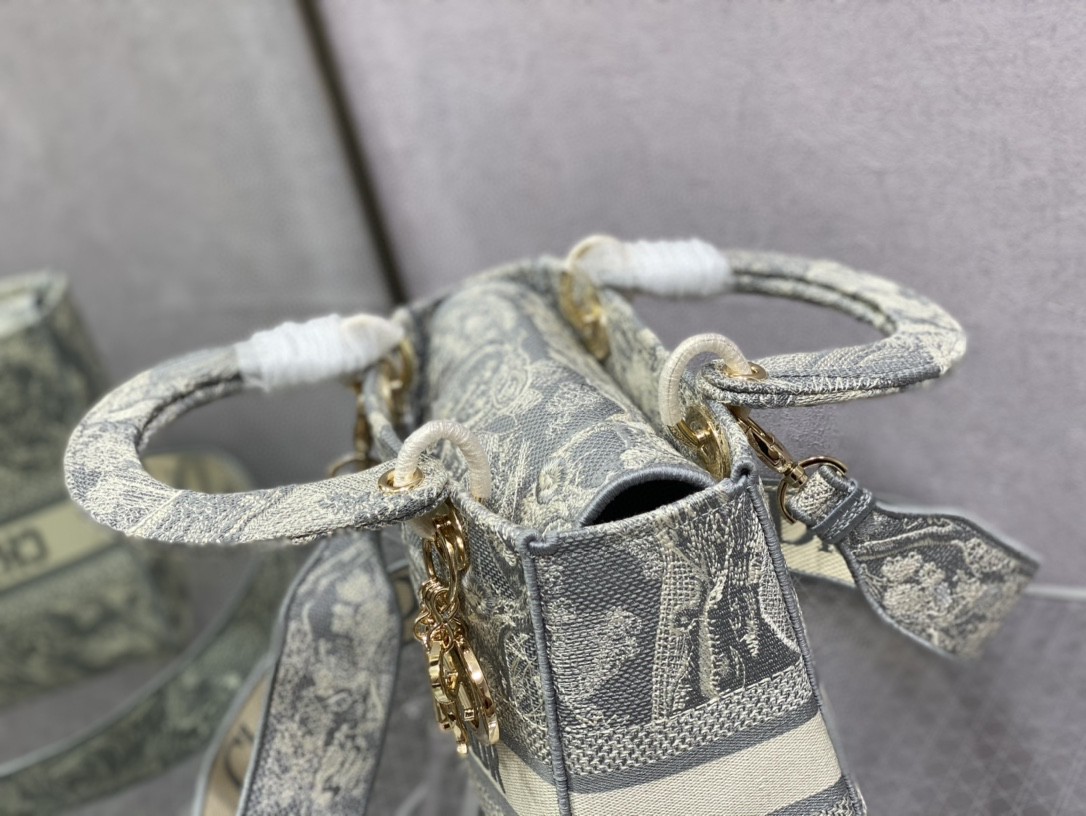 lady D*or handle bag-24cm