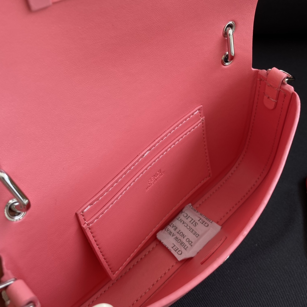 F**di baguette bag-19×14×4cm