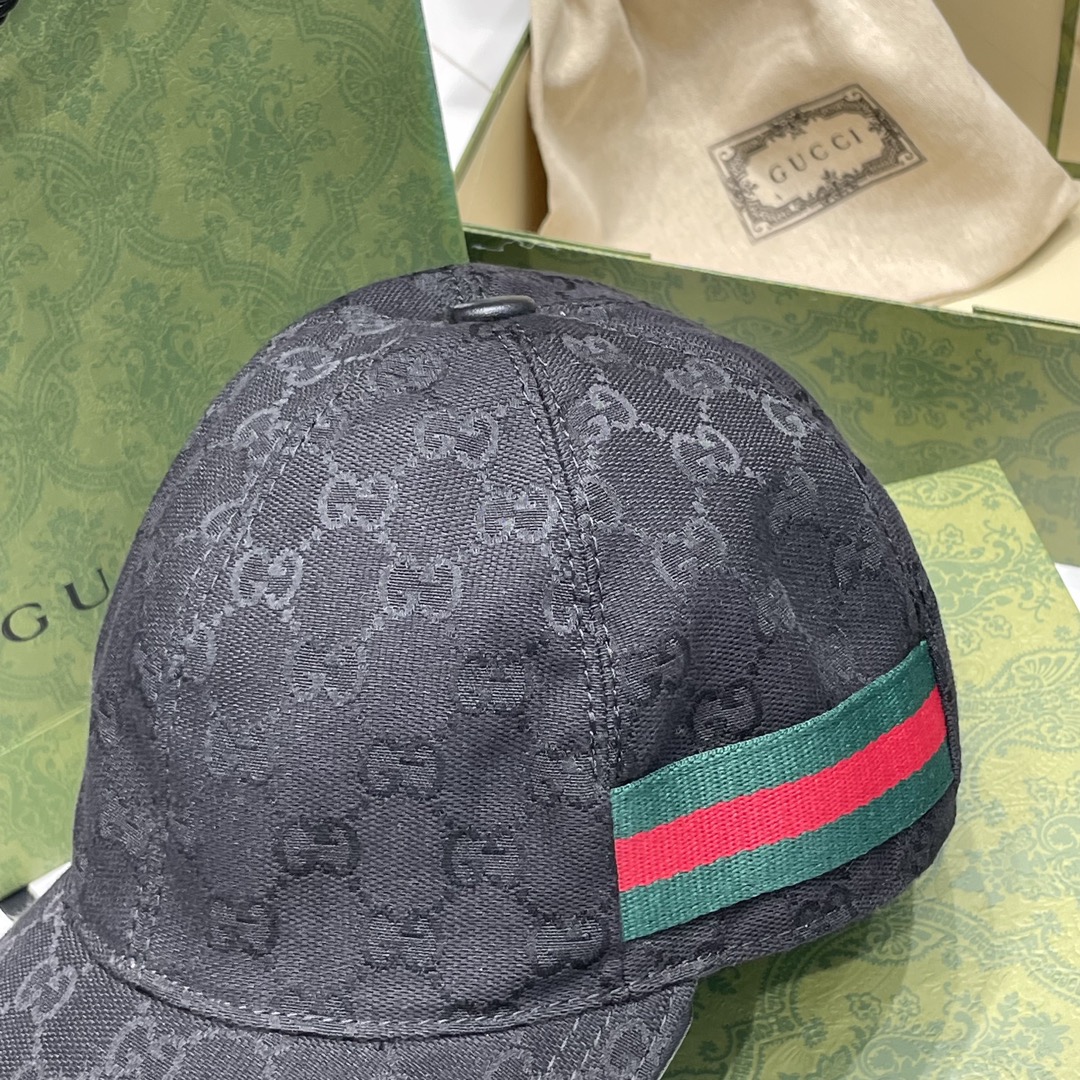 G*u*i hats