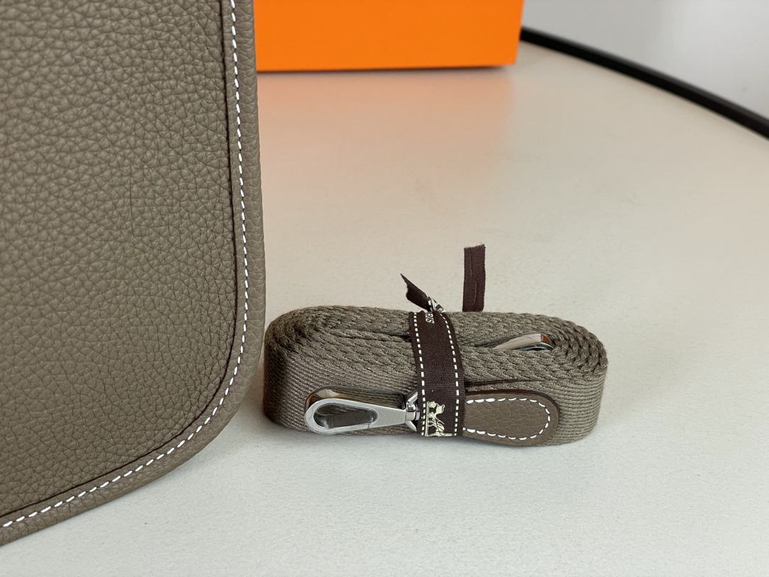 H**mes evelyne mini-17*18cm
