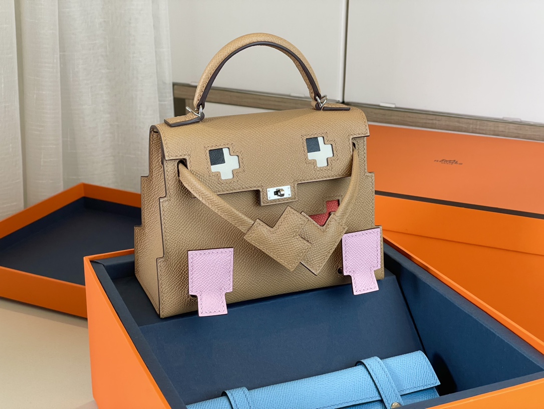 H**mes kelly doll