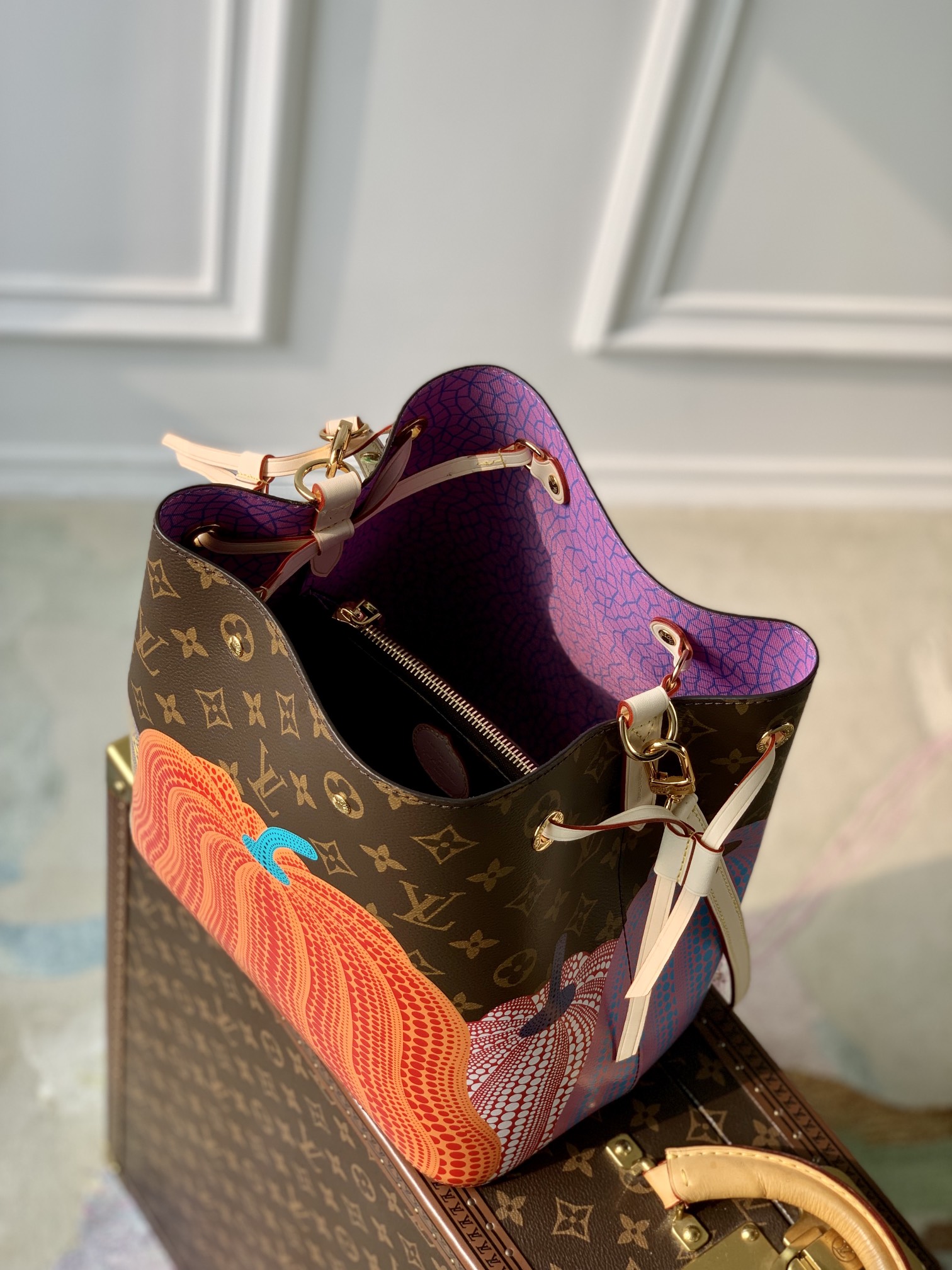 l0*is V*t0n néonoé bucket bag -26x22x27cm