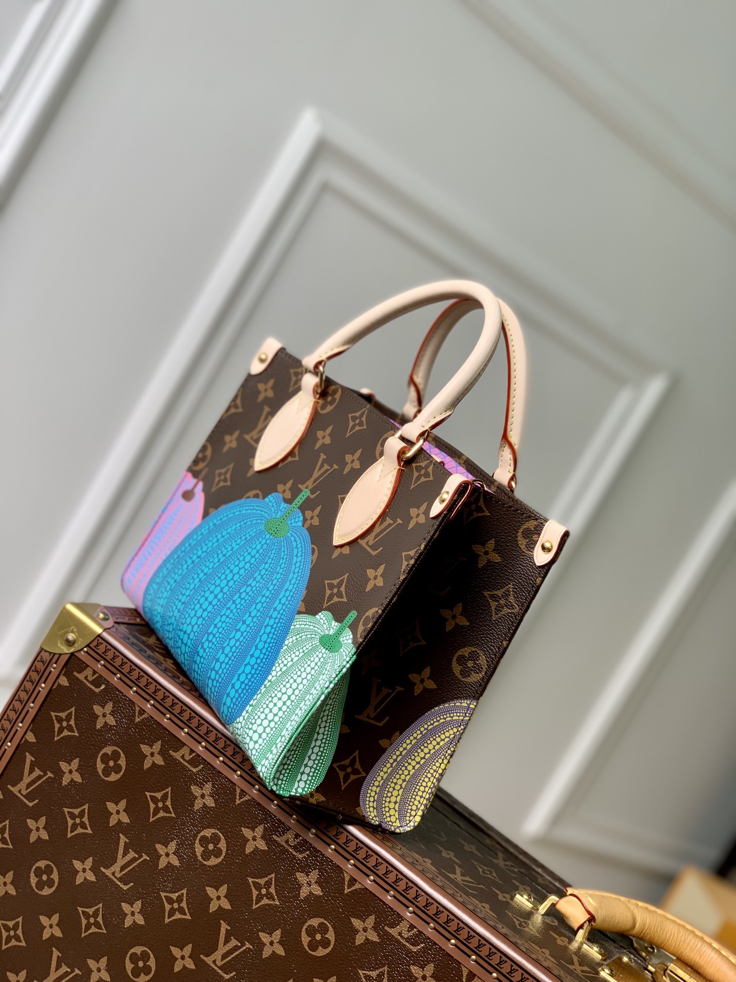 l0*is V*t0n x yk onthego handbag-25*19*11.5 cm