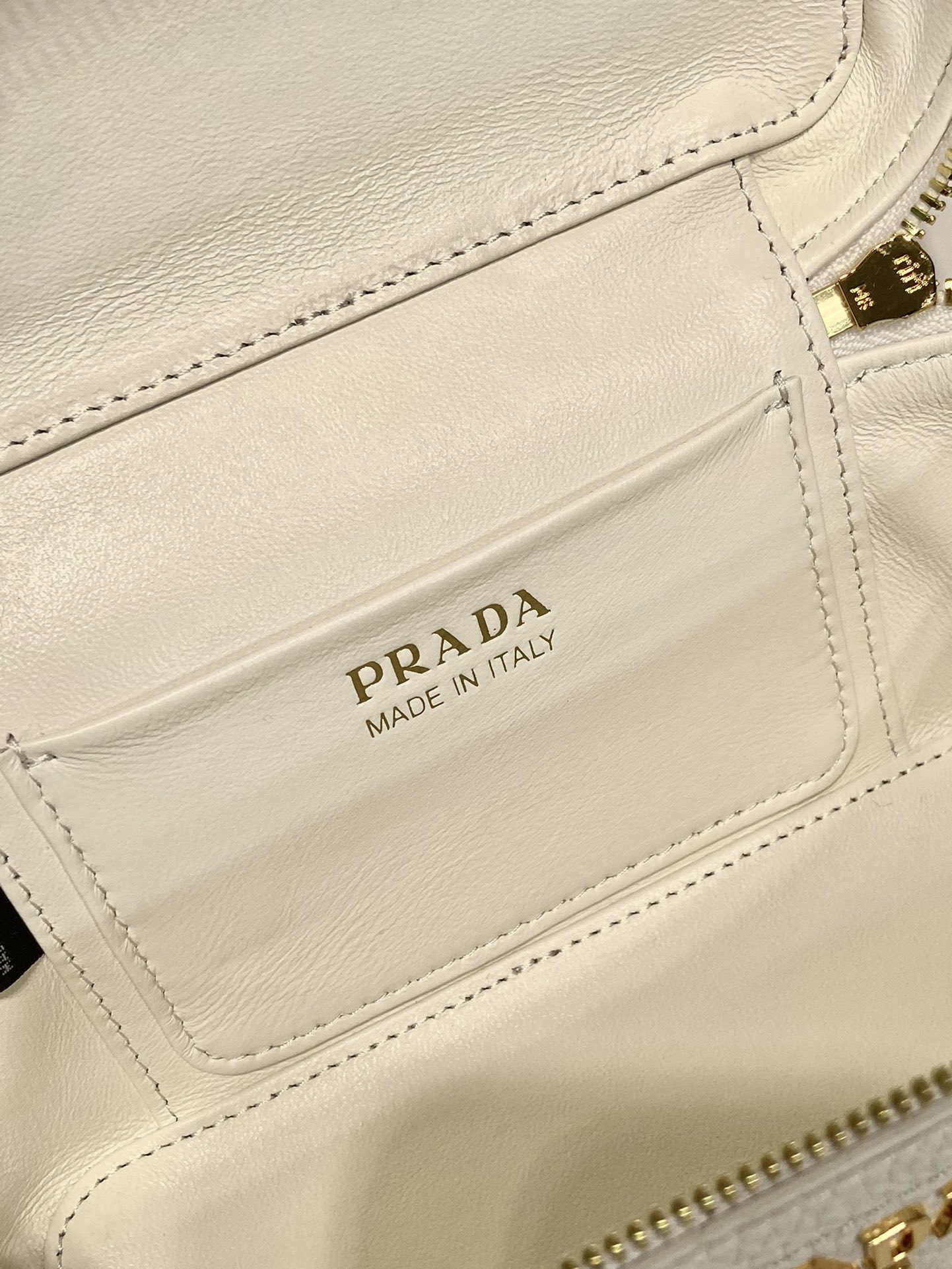 Pra*a 1bh202 cosmetic bag-18*11.5*7.5cm
