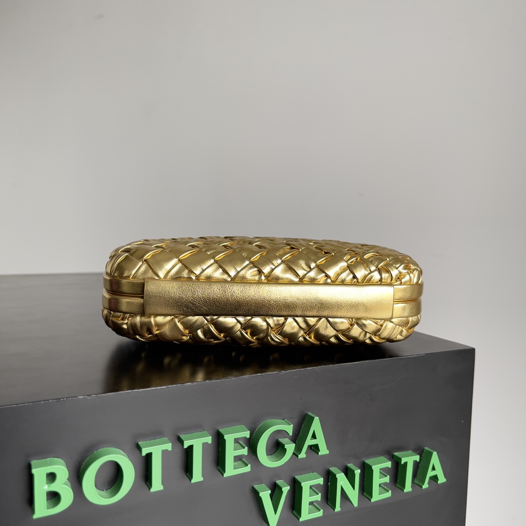 b0tte*a Ven*ta cassette bag-20.5*6*12.5cm