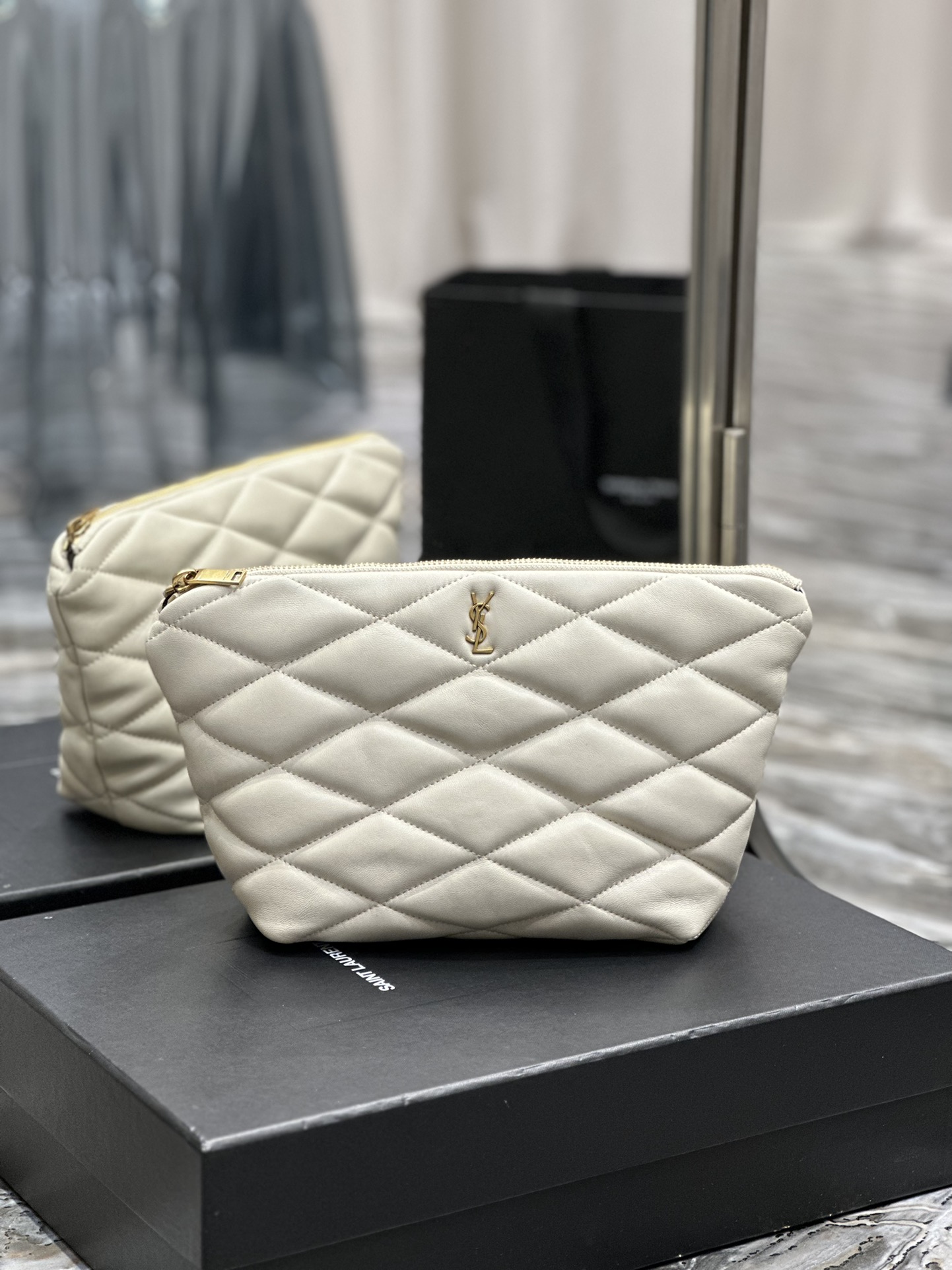 Y*L sade pouch-26x19x11cm