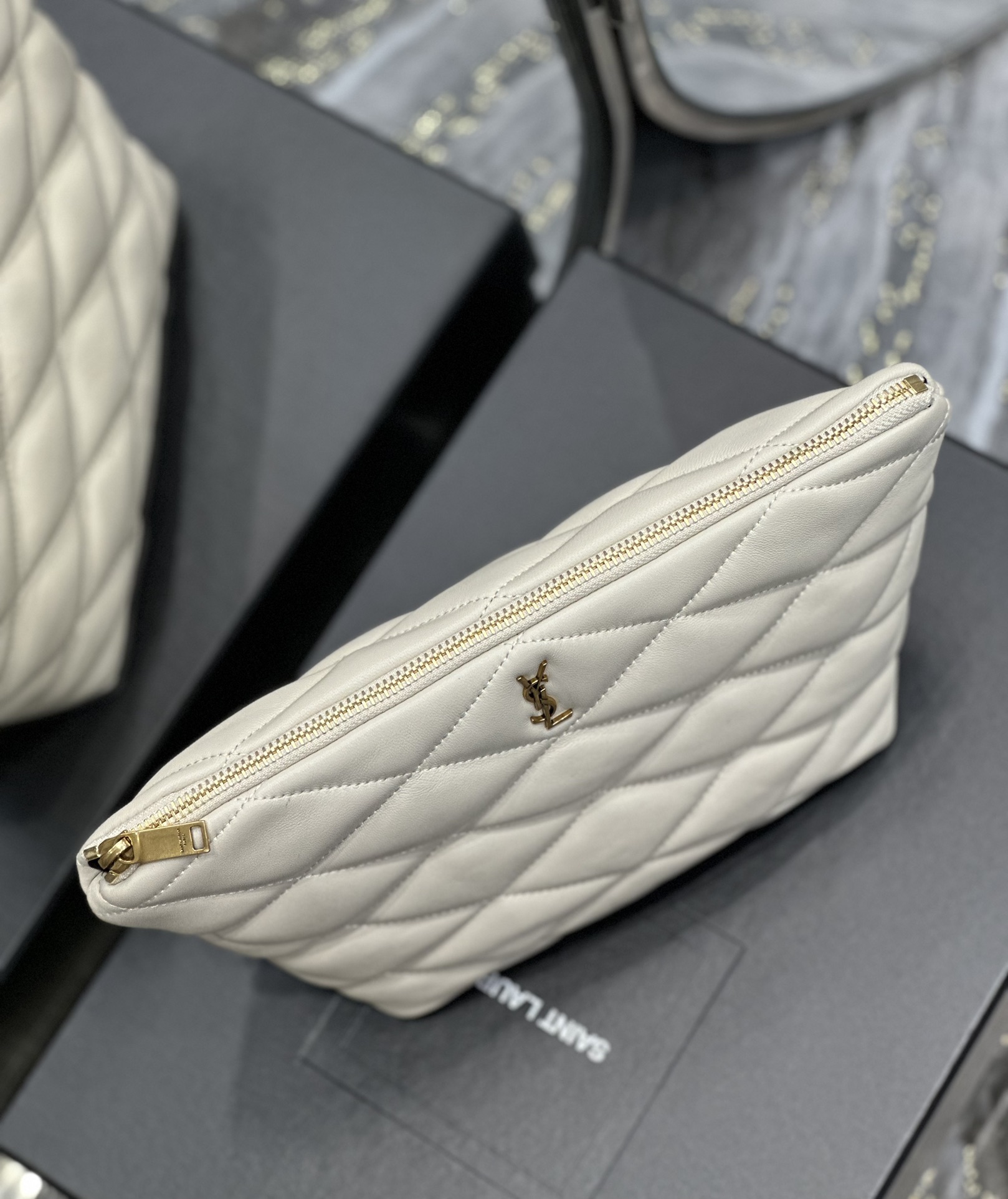 Y*L sade pouch-26x19x11cm