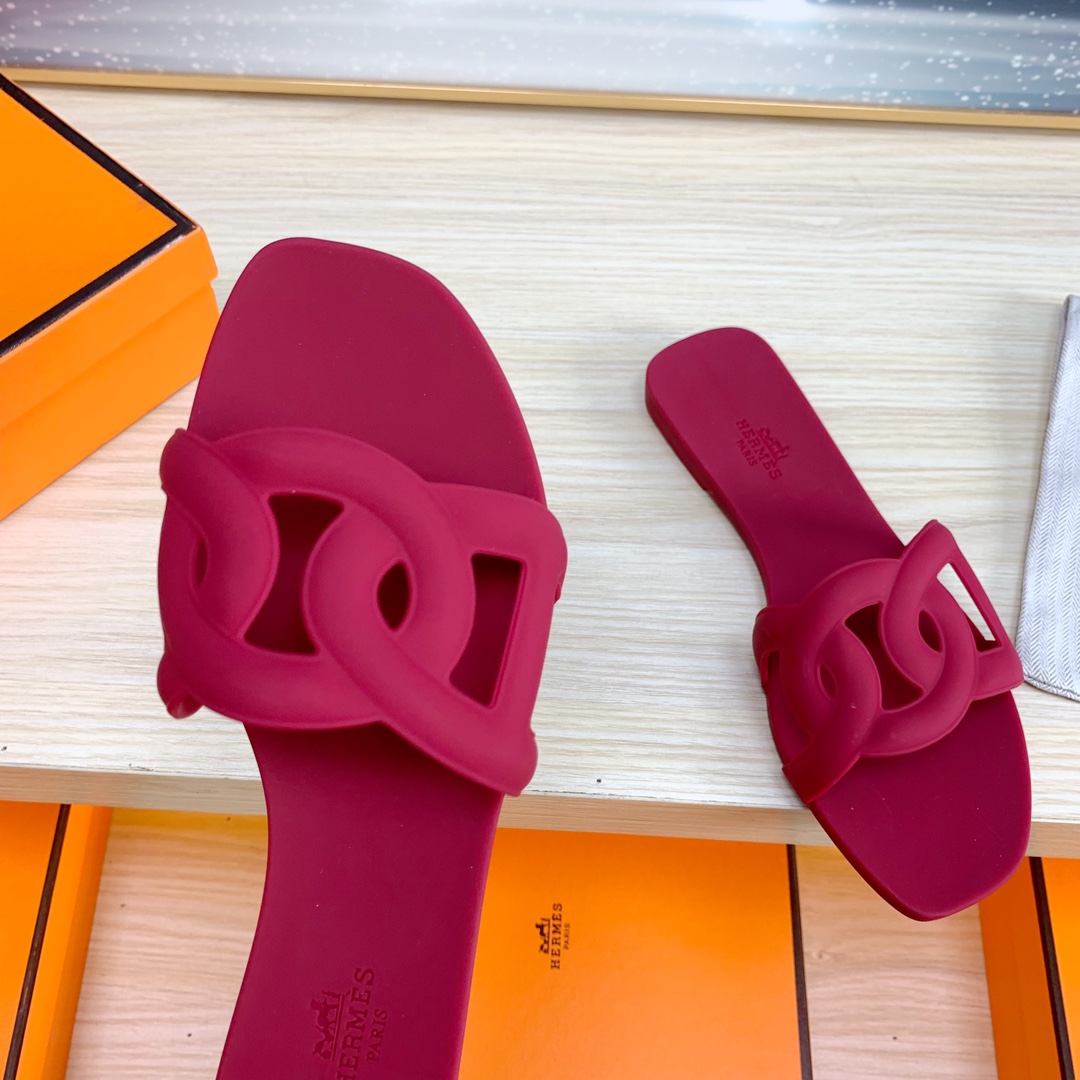 H**mes sandals