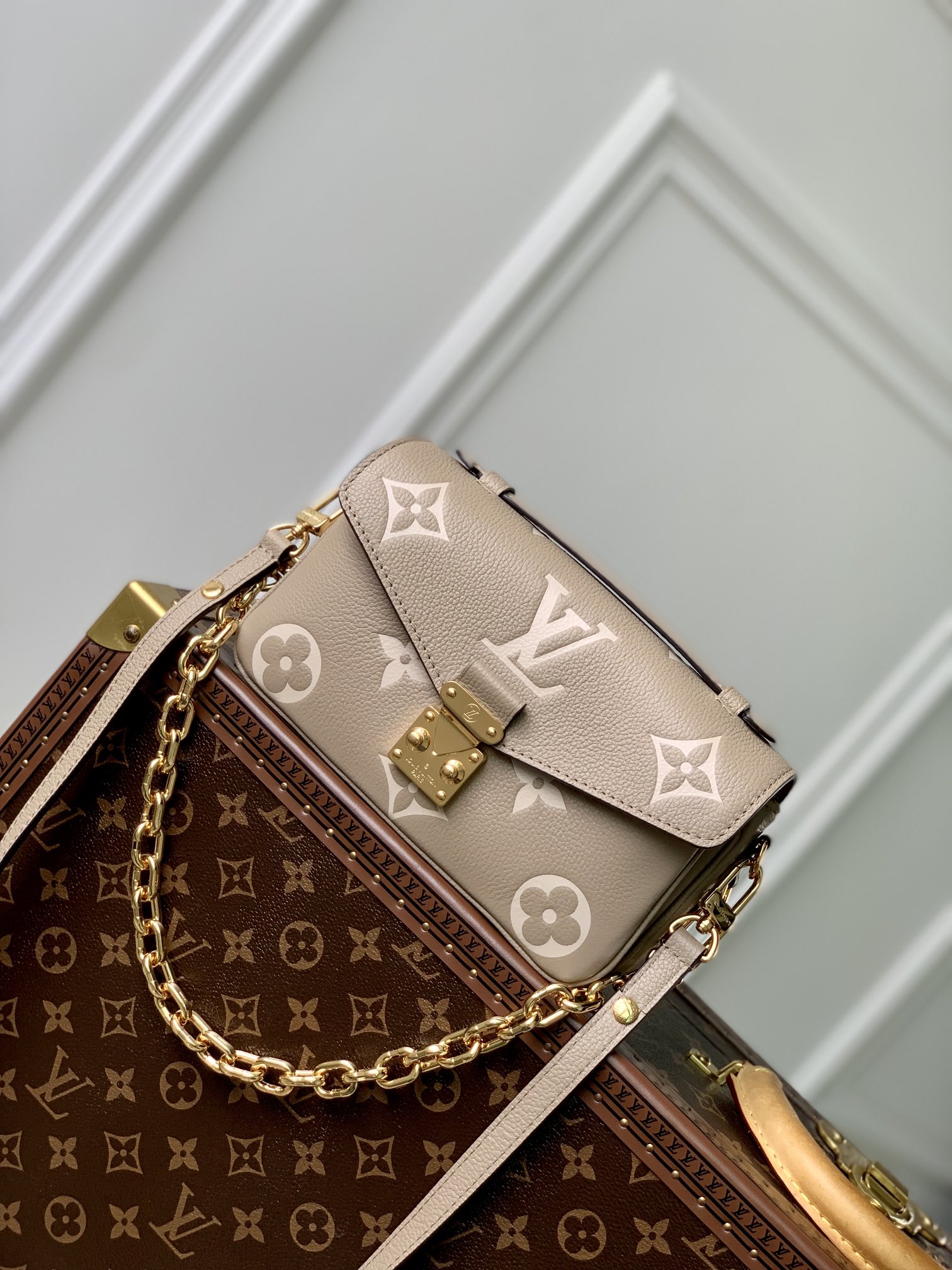 l0*is V*t0n pochette metis east west handbags- 21.5 x 13.5 x 6cm