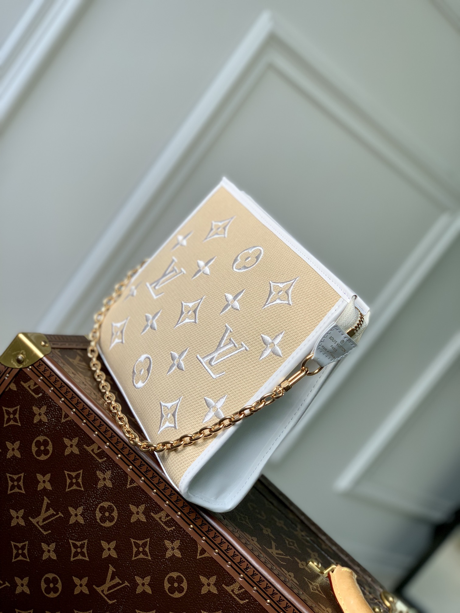 l0*is V*t0n poche toilette cosmetic bag -25 x 20 x 5.5cm