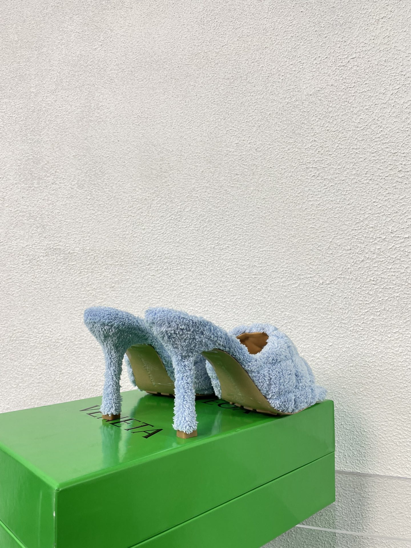 b0tte*a Ven*ta slippers