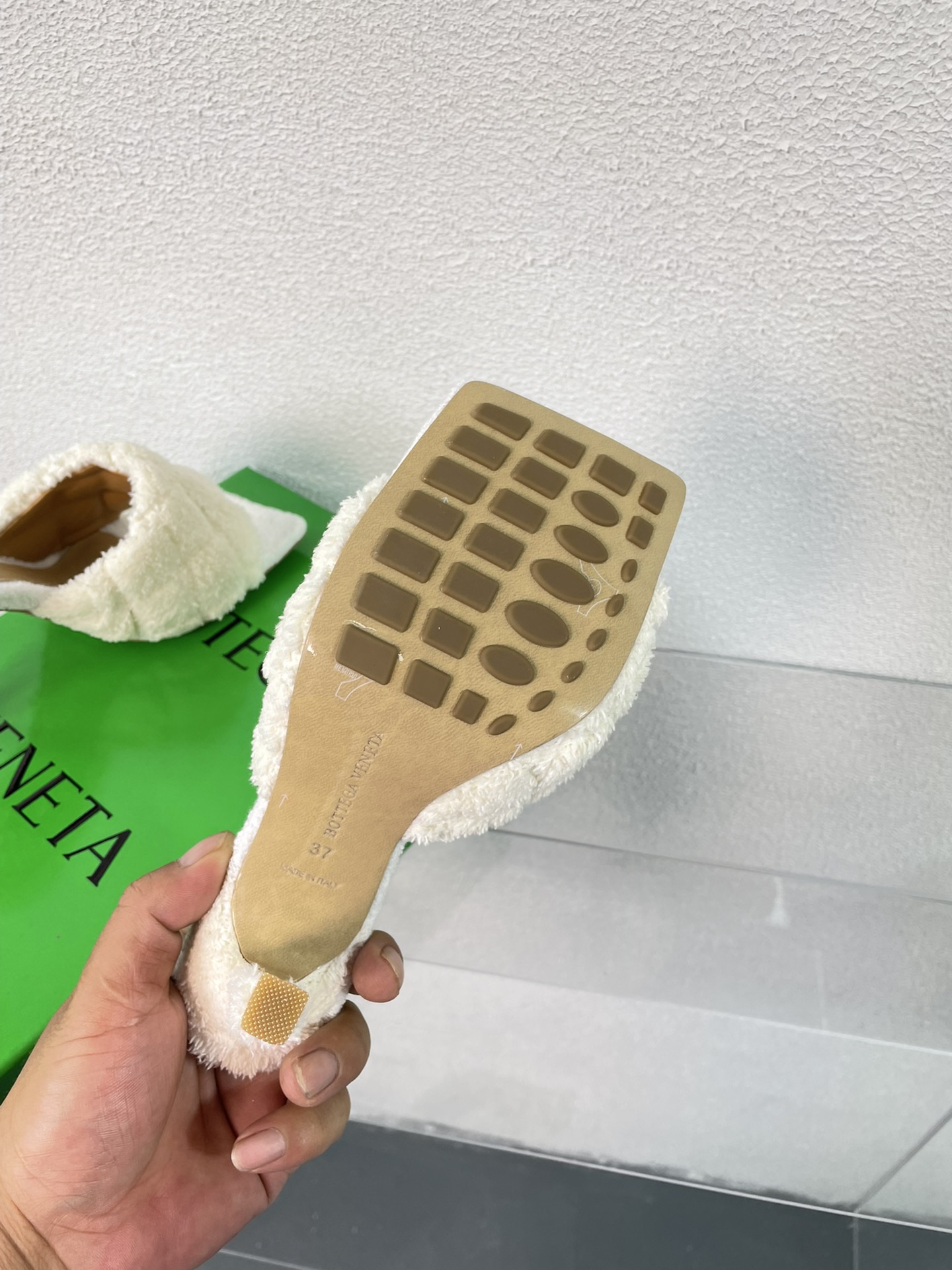 b0tte*a Ven*ta slippers