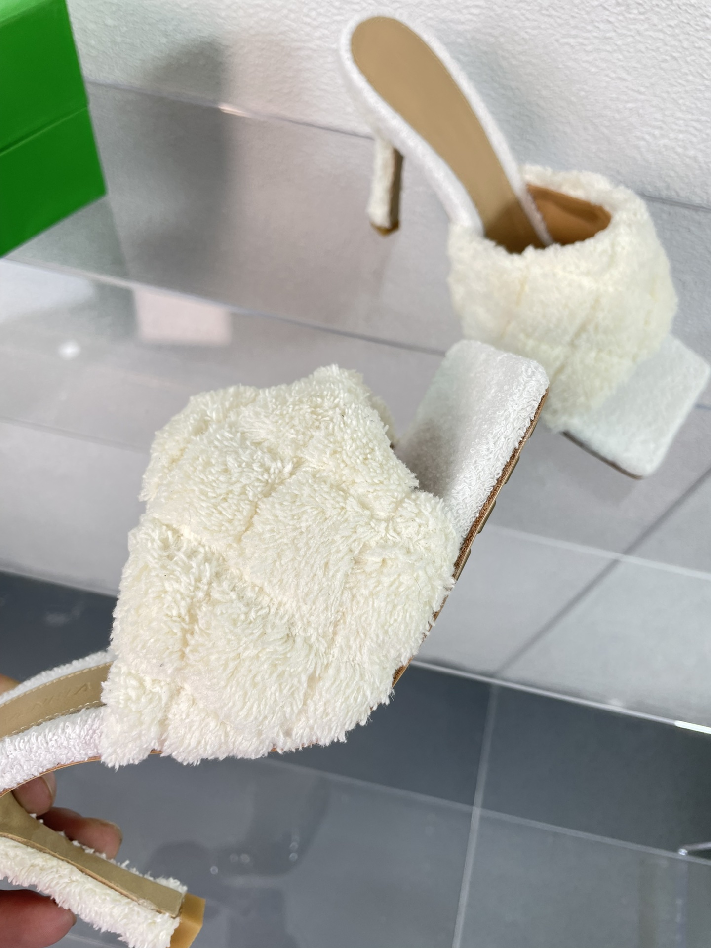 b0tte*a Ven*ta slippers