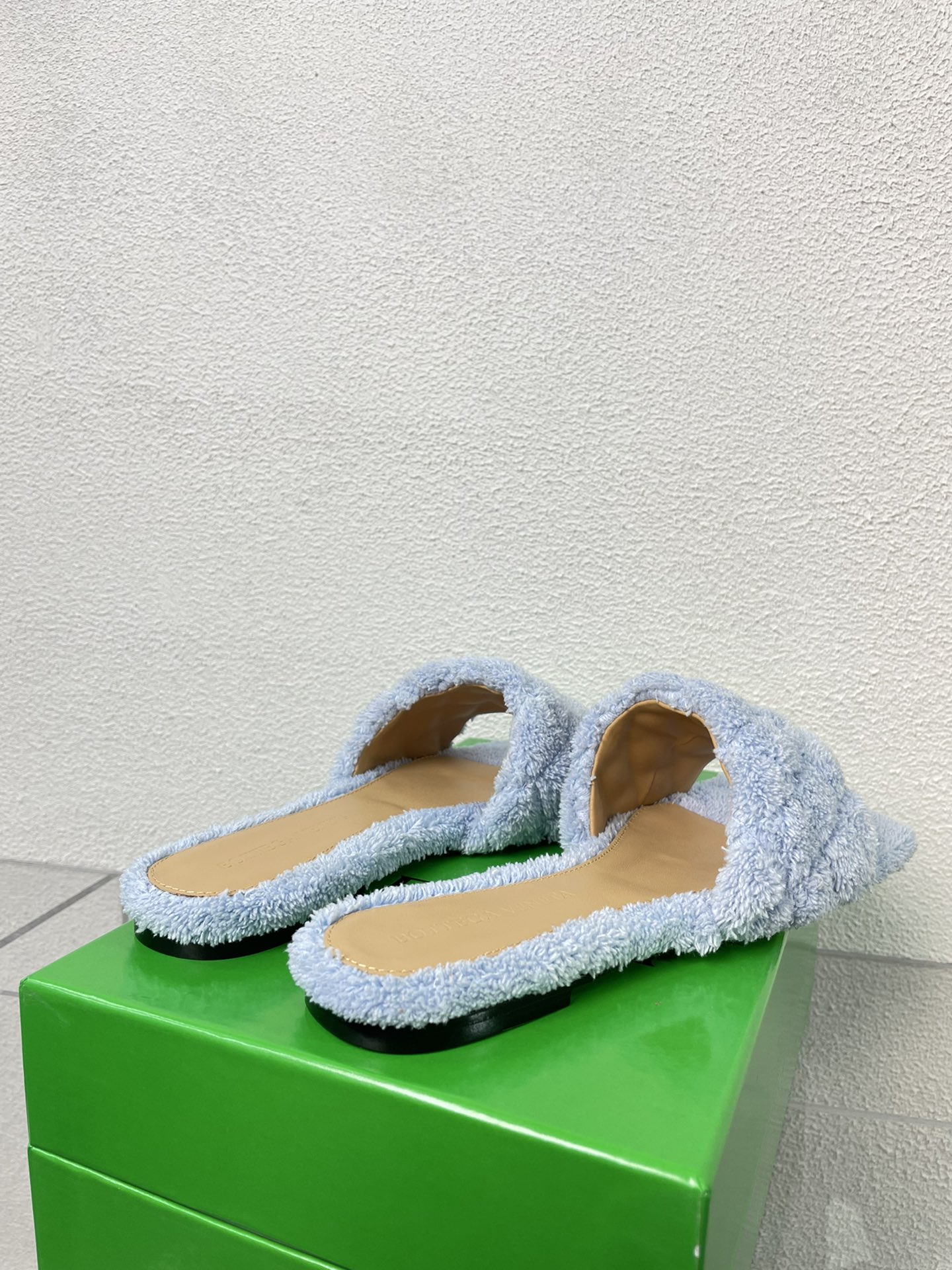 b0tte*a Ven*ta slippers