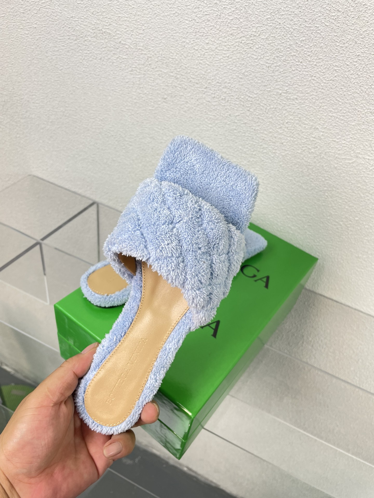 b0tte*a Ven*ta slippers