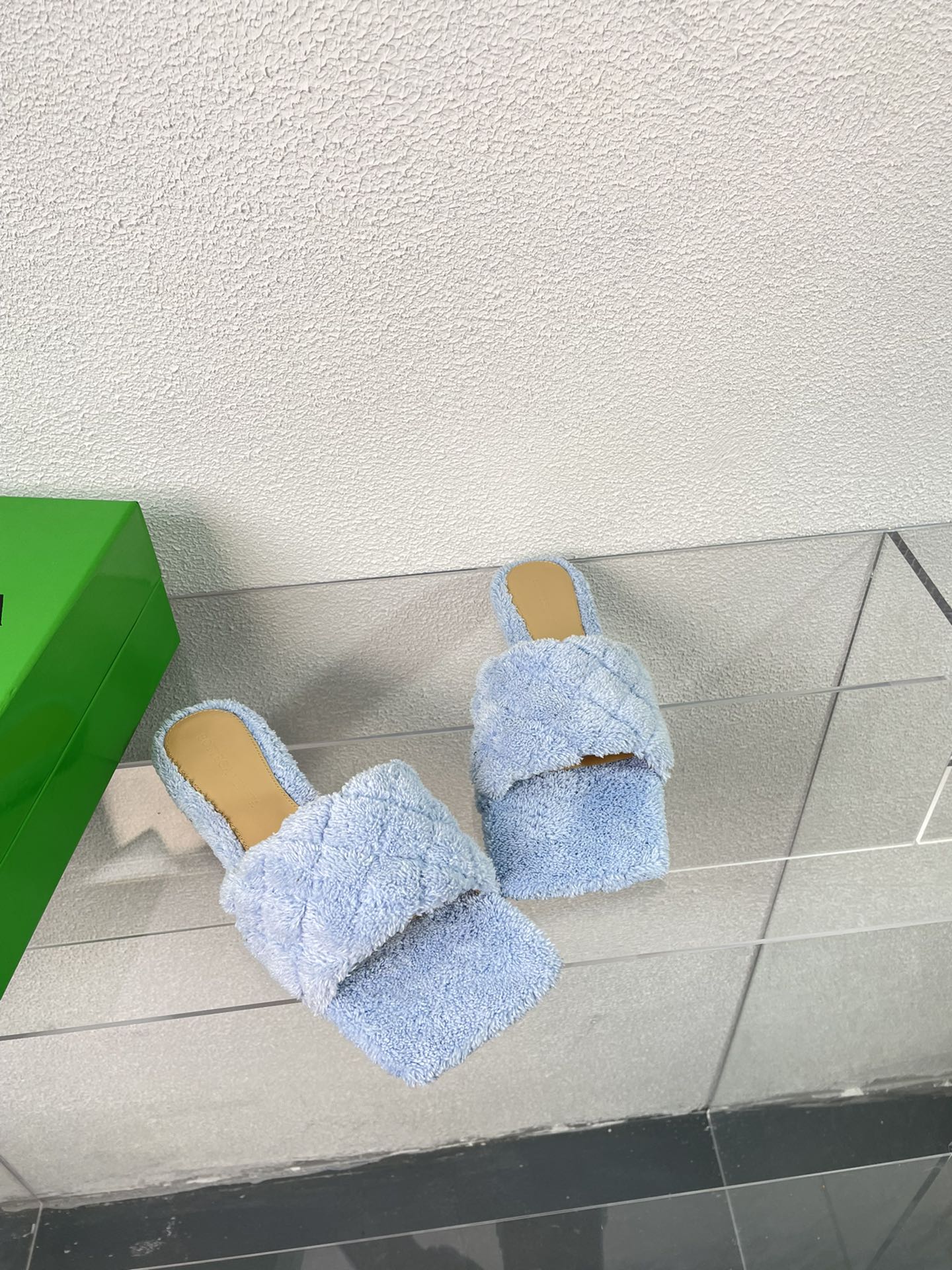 b0tte*a Ven*ta slippers