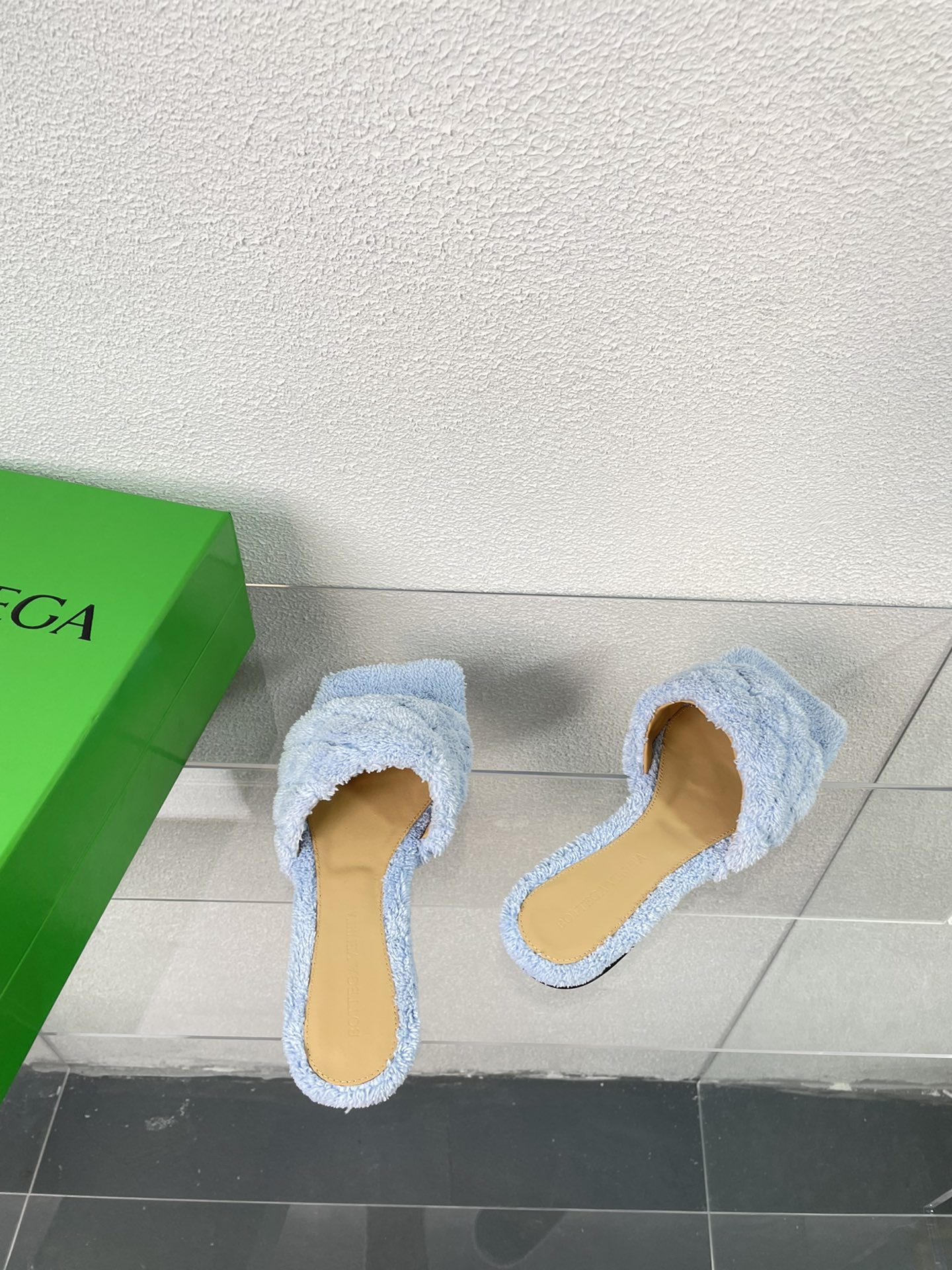 b0tte*a Ven*ta slippers