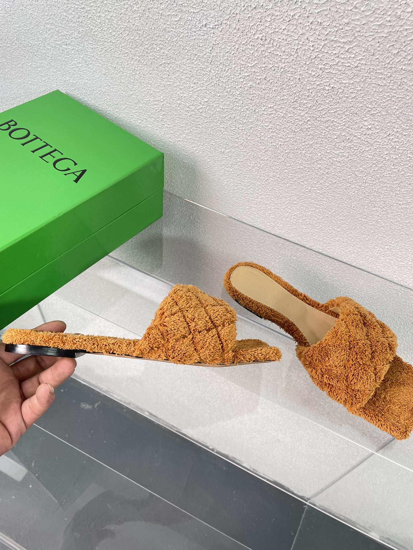 b0tte*a Ven*ta slippers