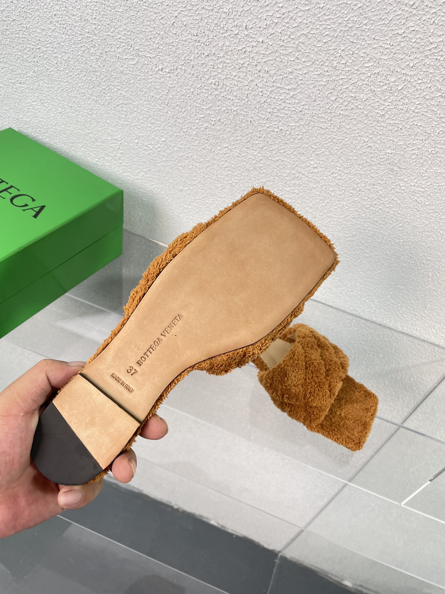 b0tte*a Ven*ta slippers