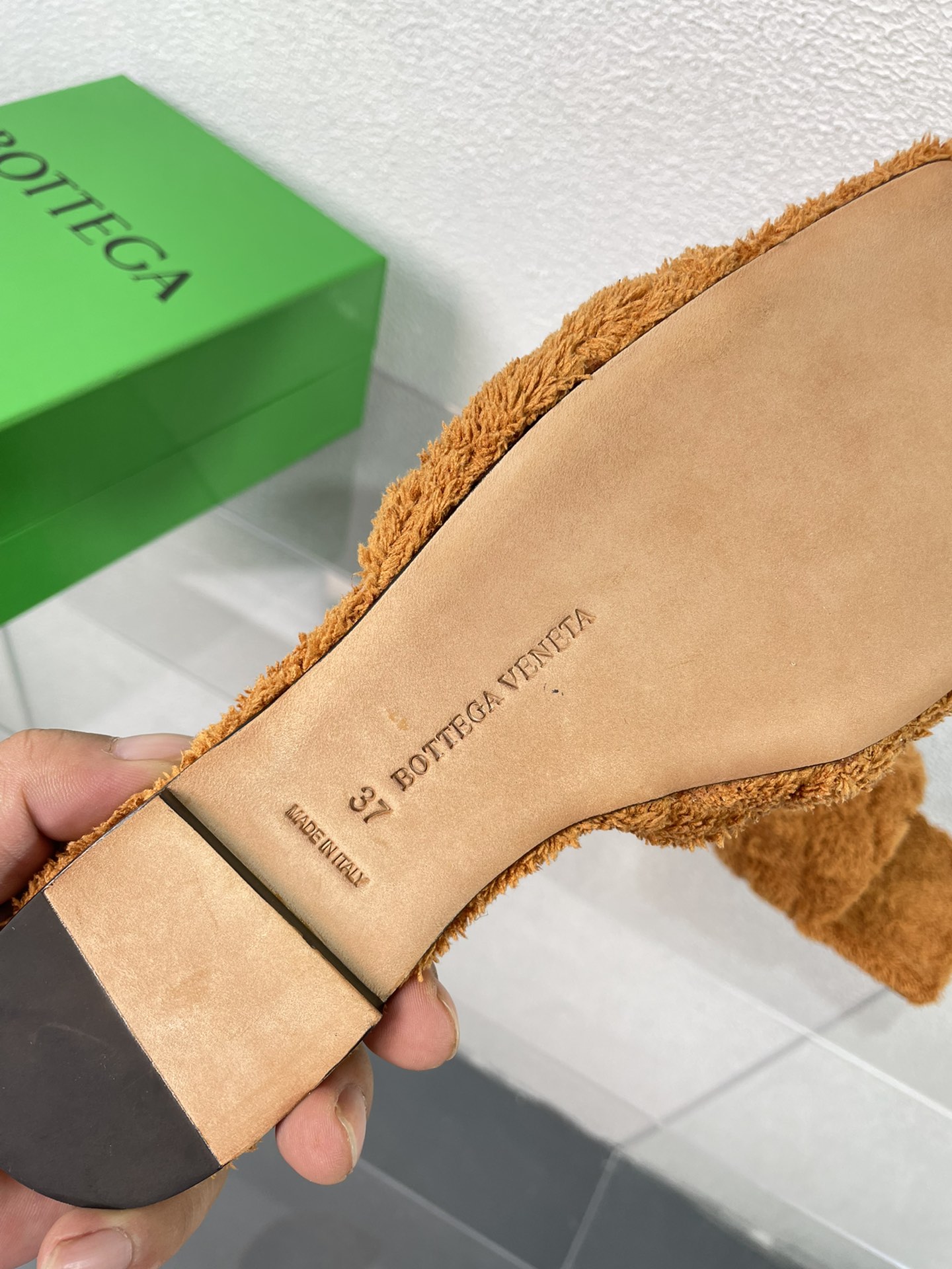 b0tte*a Ven*ta slippers