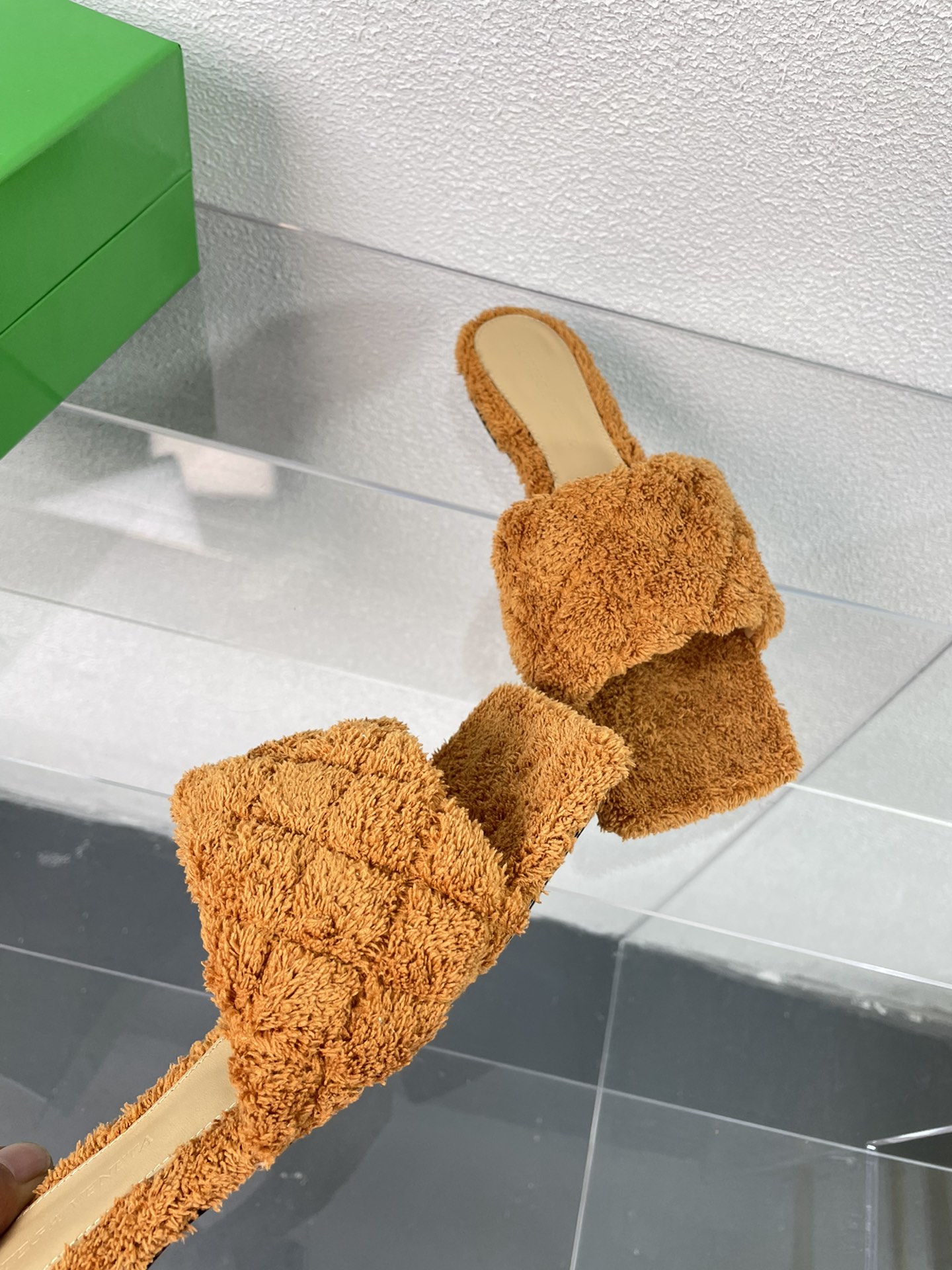 b0tte*a Ven*ta slippers