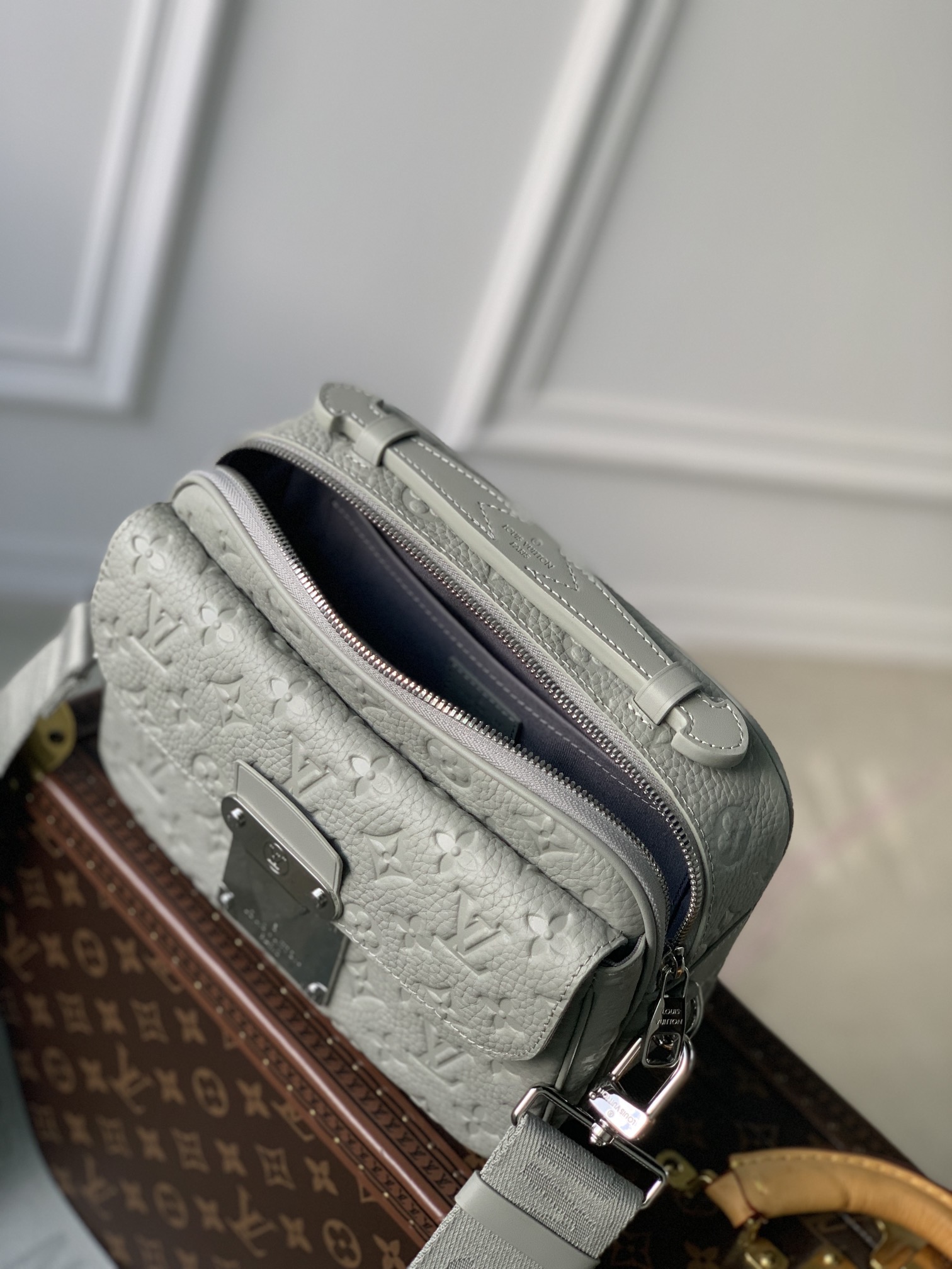 l0*is V*t0n s lock bag-m45806-22*18*8cm