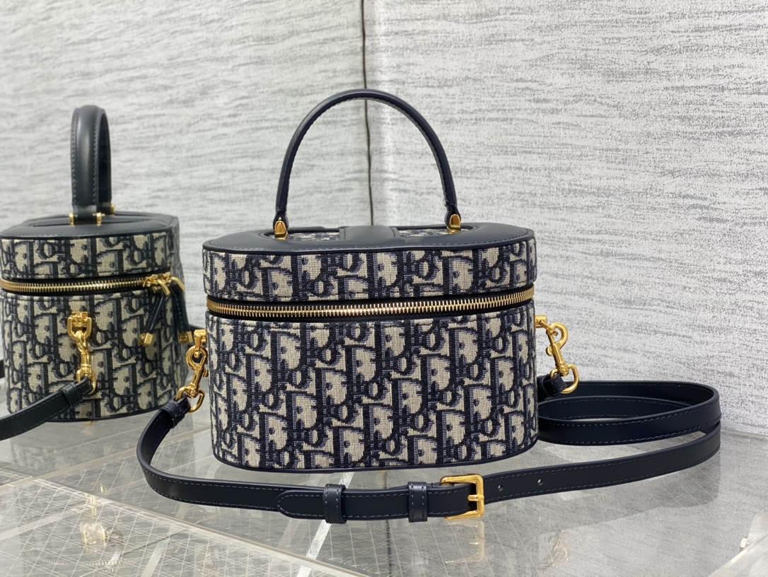 D*or signature vanity bag-24*14*18cm