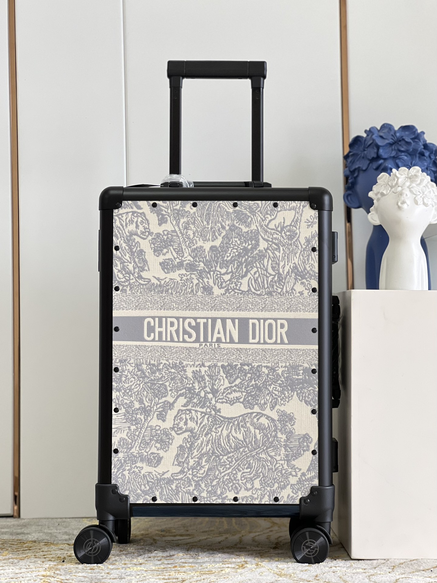 D*or oblique travel box-37*21*57cm