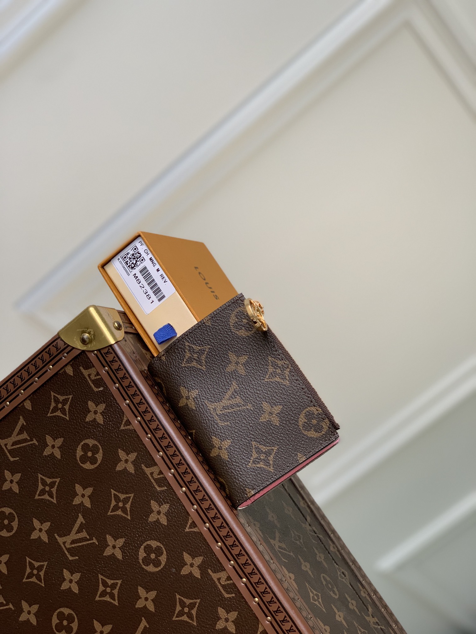 l0*is V*t0n wallet- m82381-9×11.5×1.5cm