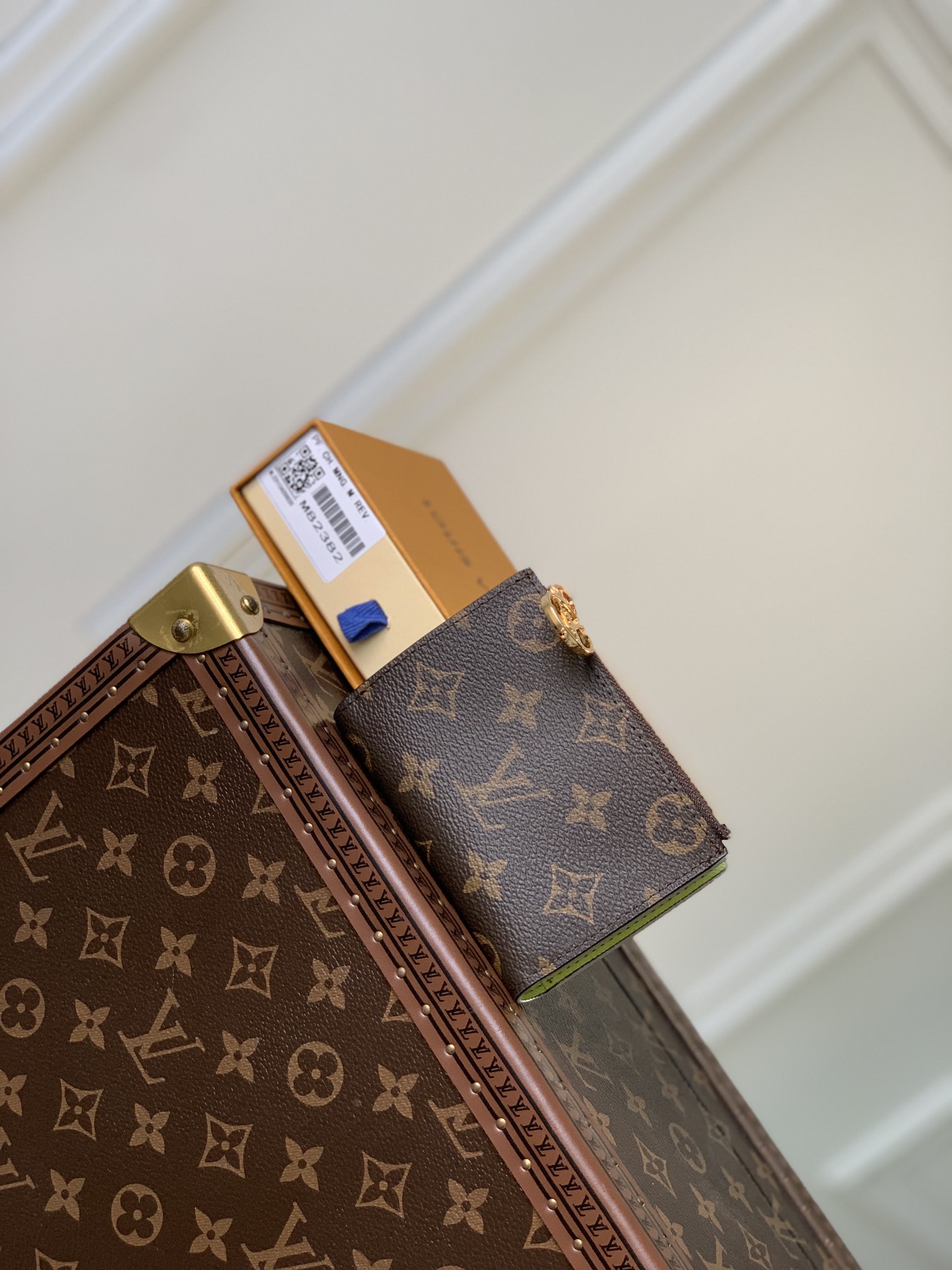 l0*is V*t0n wallet- m82381-9×11.5×1.5cm