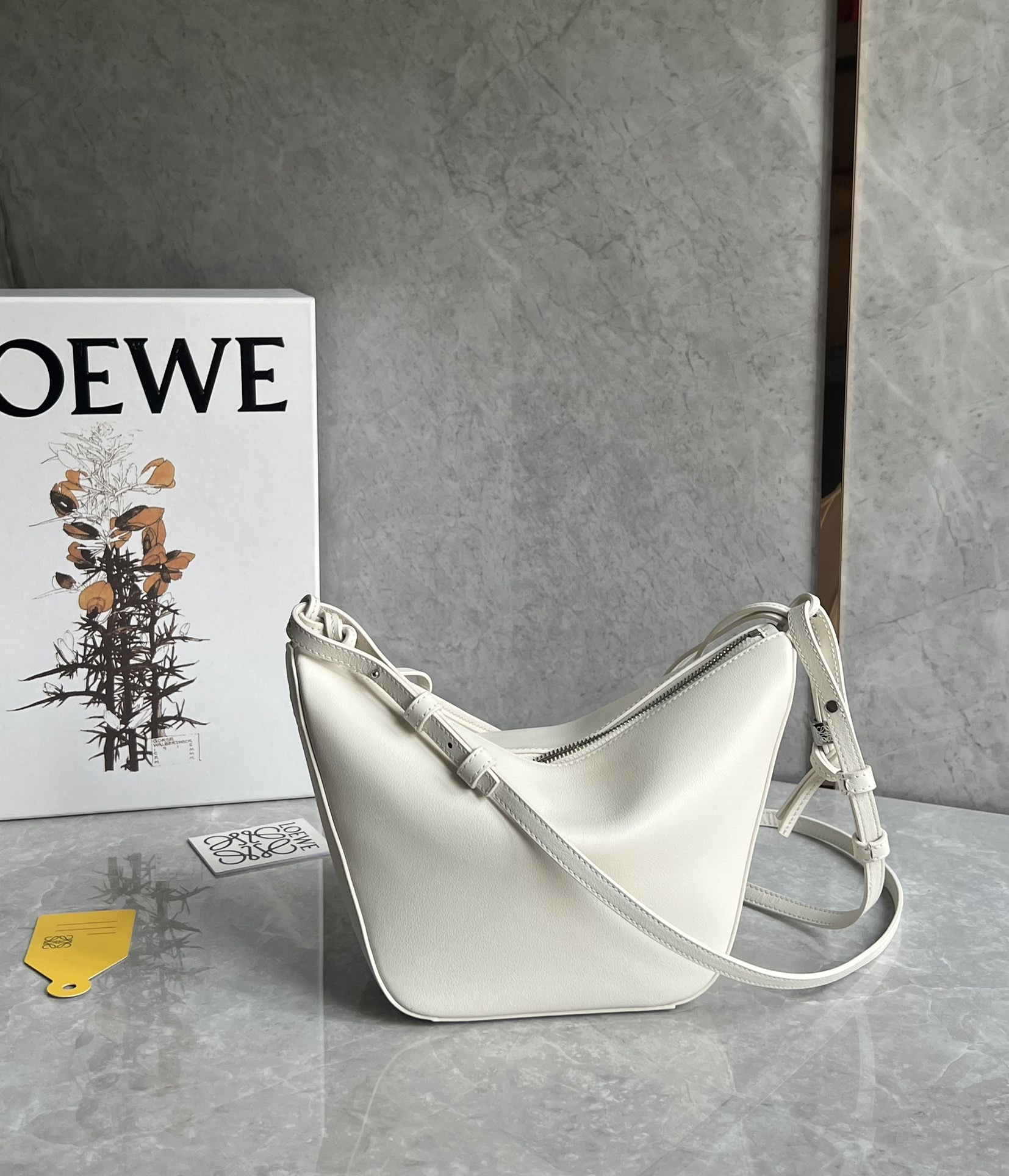 L0ew* hammock hobo bag-28*17*9.5cm
