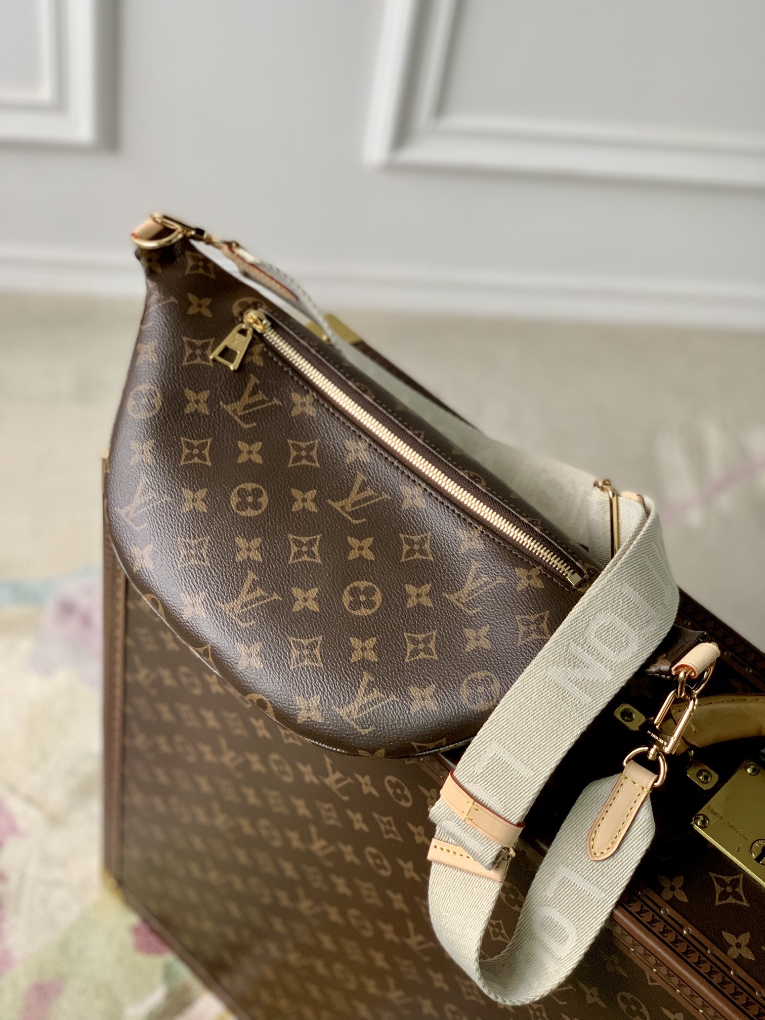 l0*is V*t0n mini bumbag-m46784-38×16×7.5cm