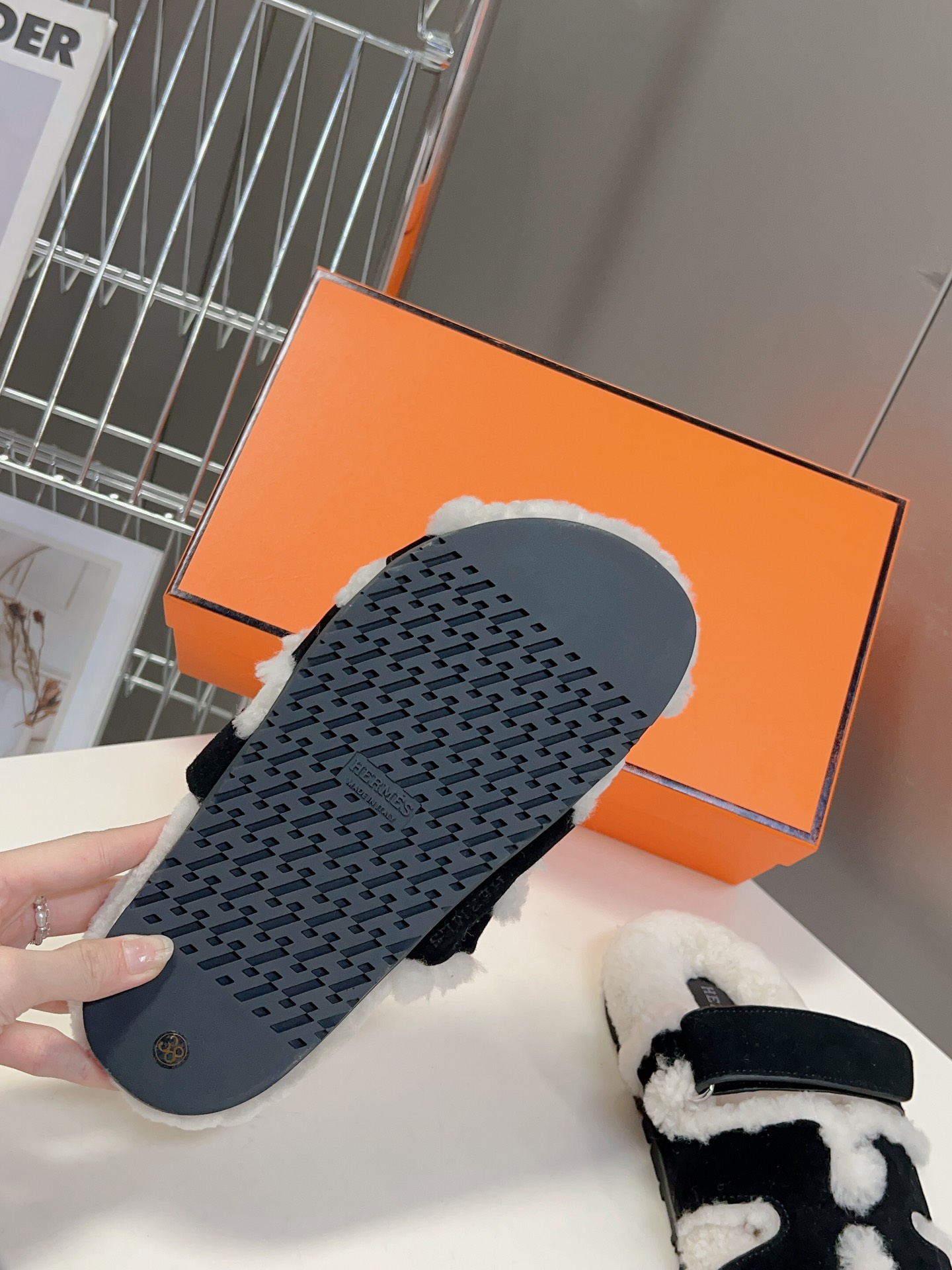 H**mes slides