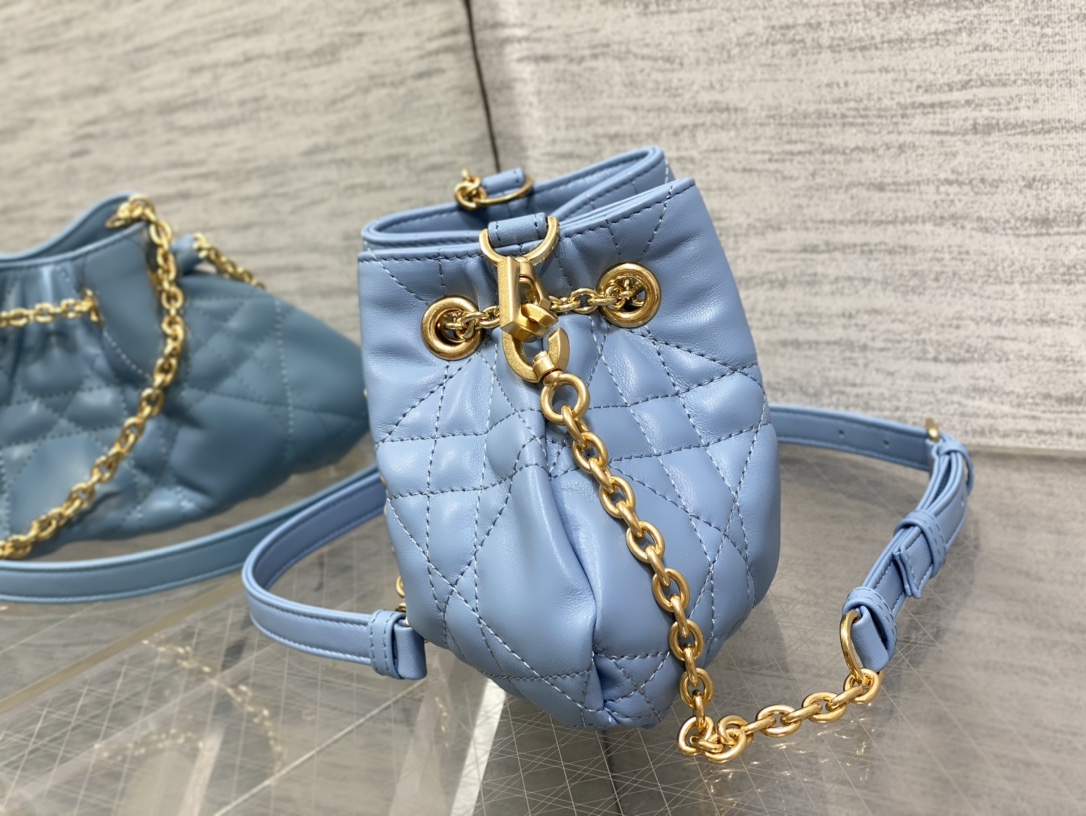 di0r D*or ammi bag-27 * 15 * 12cm
