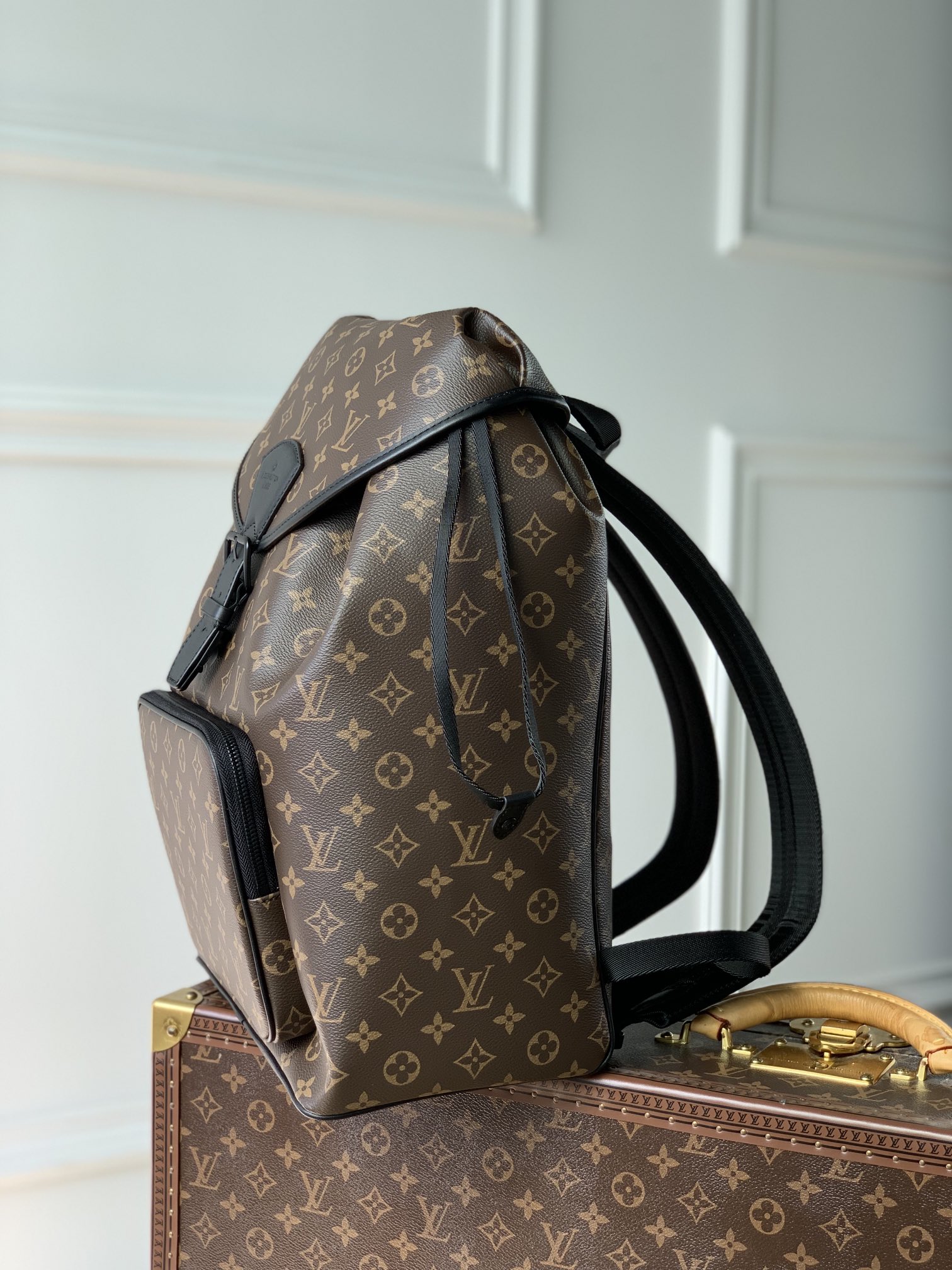 l0*is V*t0n montsouris backpack-32 x 40 x 19cm