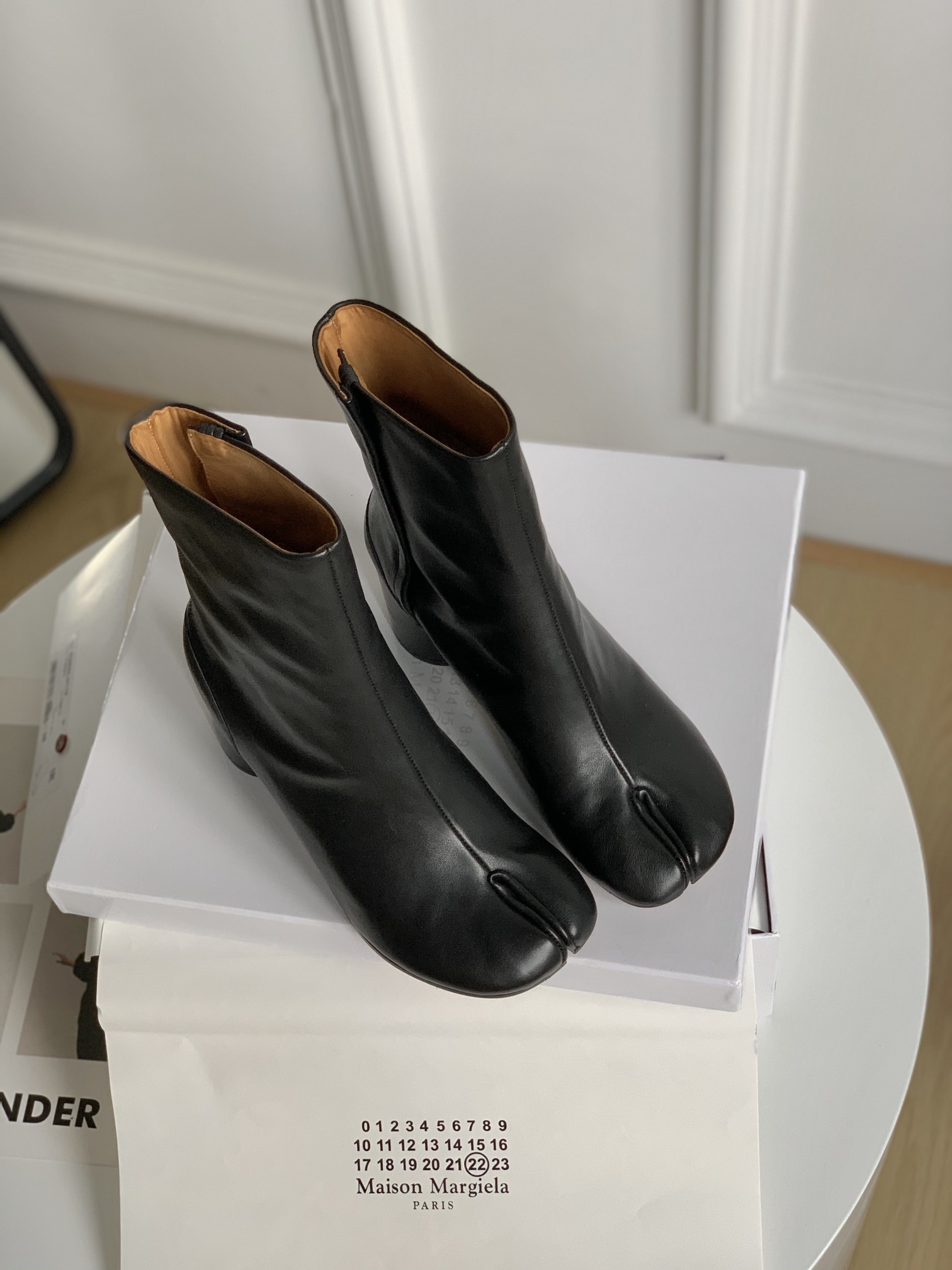 ma1s0n Marg*e1a boots