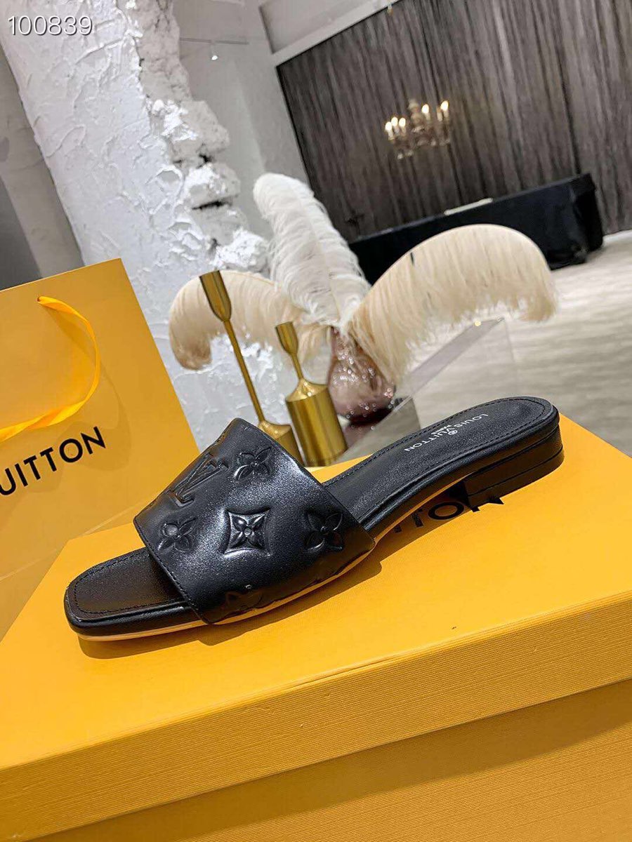 l0*is V*t0n slippers