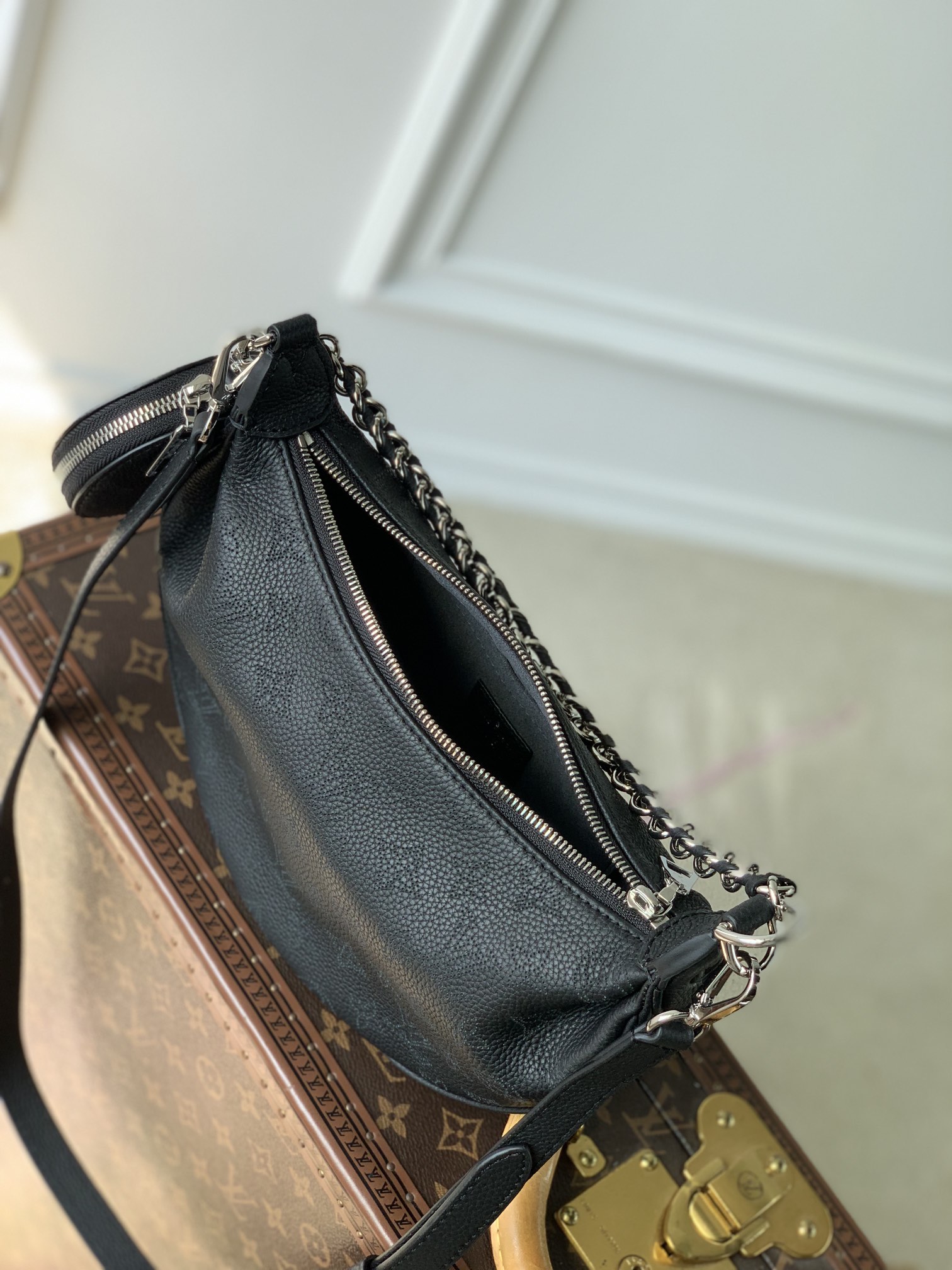 l0*is V*t0n baia bag-26*17*7.5cm