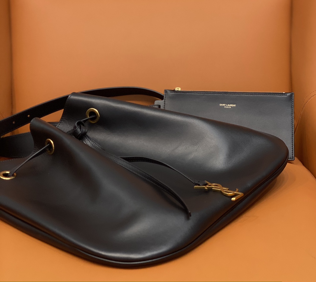 Y*L hobo bag-44×33×2.5cm
